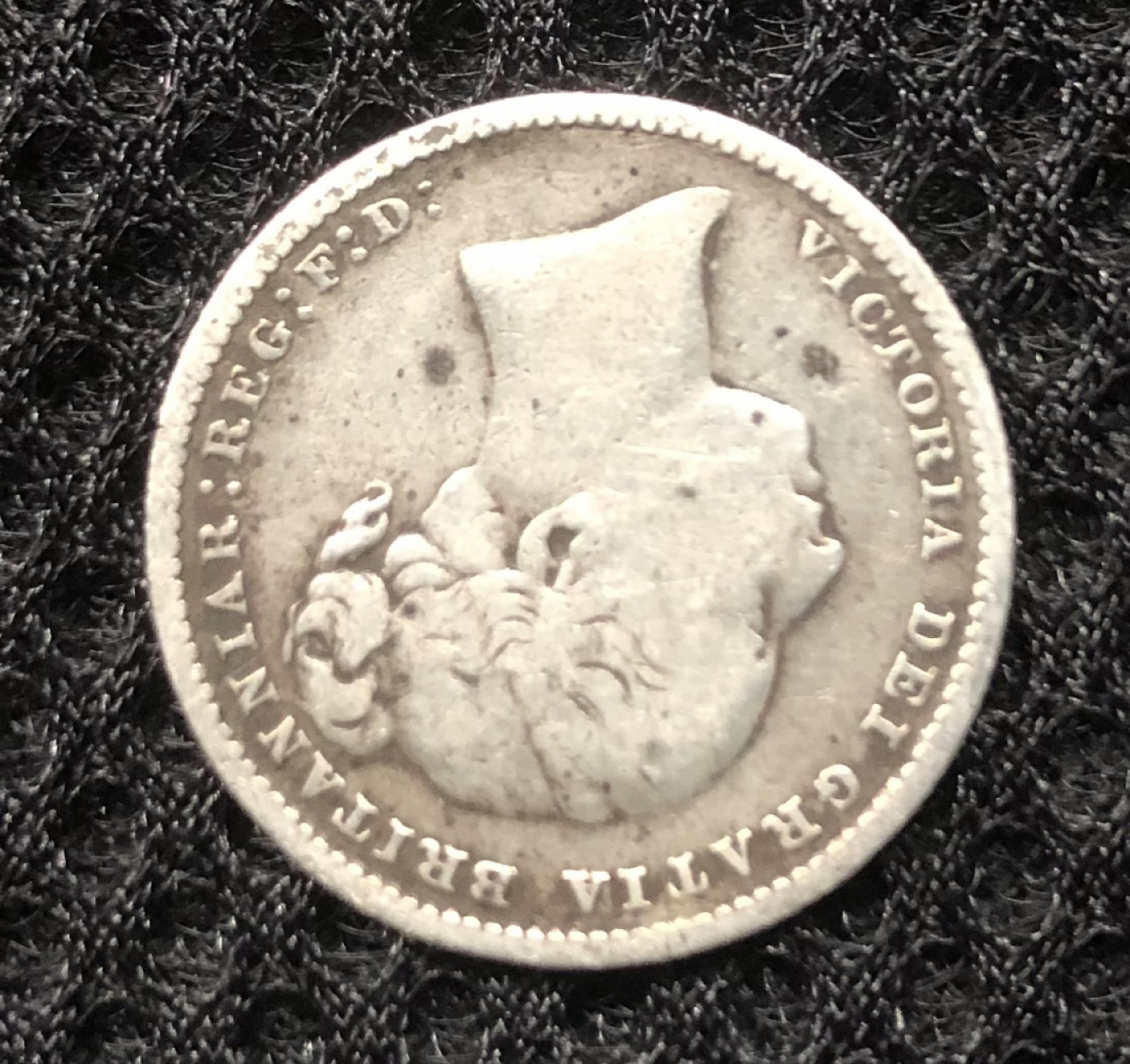 【保诚微拍】第4拍 世界钱币拍卖，88拍！ 英国 维多利亚 1886年 1先令 青年头像  银币 （5.6克 0.925银）