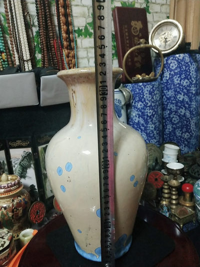 海弟收藏专场 民国大花瓶一个，有窑变，全品无磕碰，细节品相如图所示，一物一图中拍按图发货，保真包老假一赔十，售出非假不退不换。