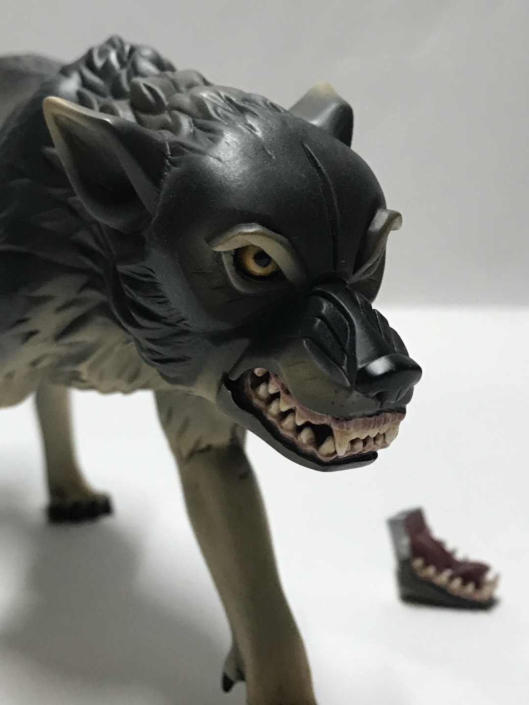 零元拍：DAMTOYS 1/6 黑帮王国系列 方块5 雷尔夫 Ralap 狼-幽灵，双口造型。树脂关节不可动。