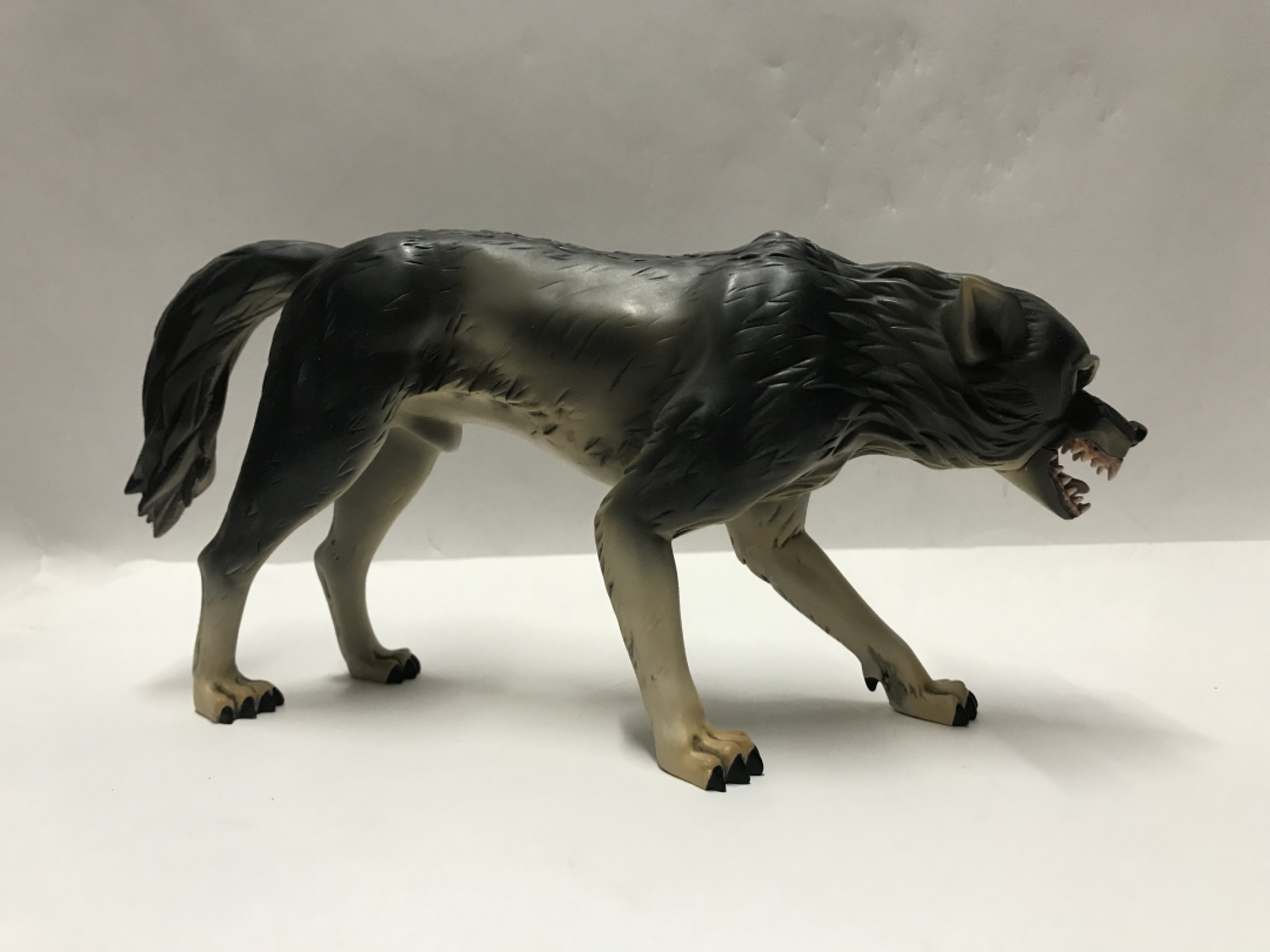零元拍：DAMTOYS 1/6 黑帮王国系列 方块5 雷尔夫 Ralap 狼-幽灵，双口造型。树脂关节不可动。