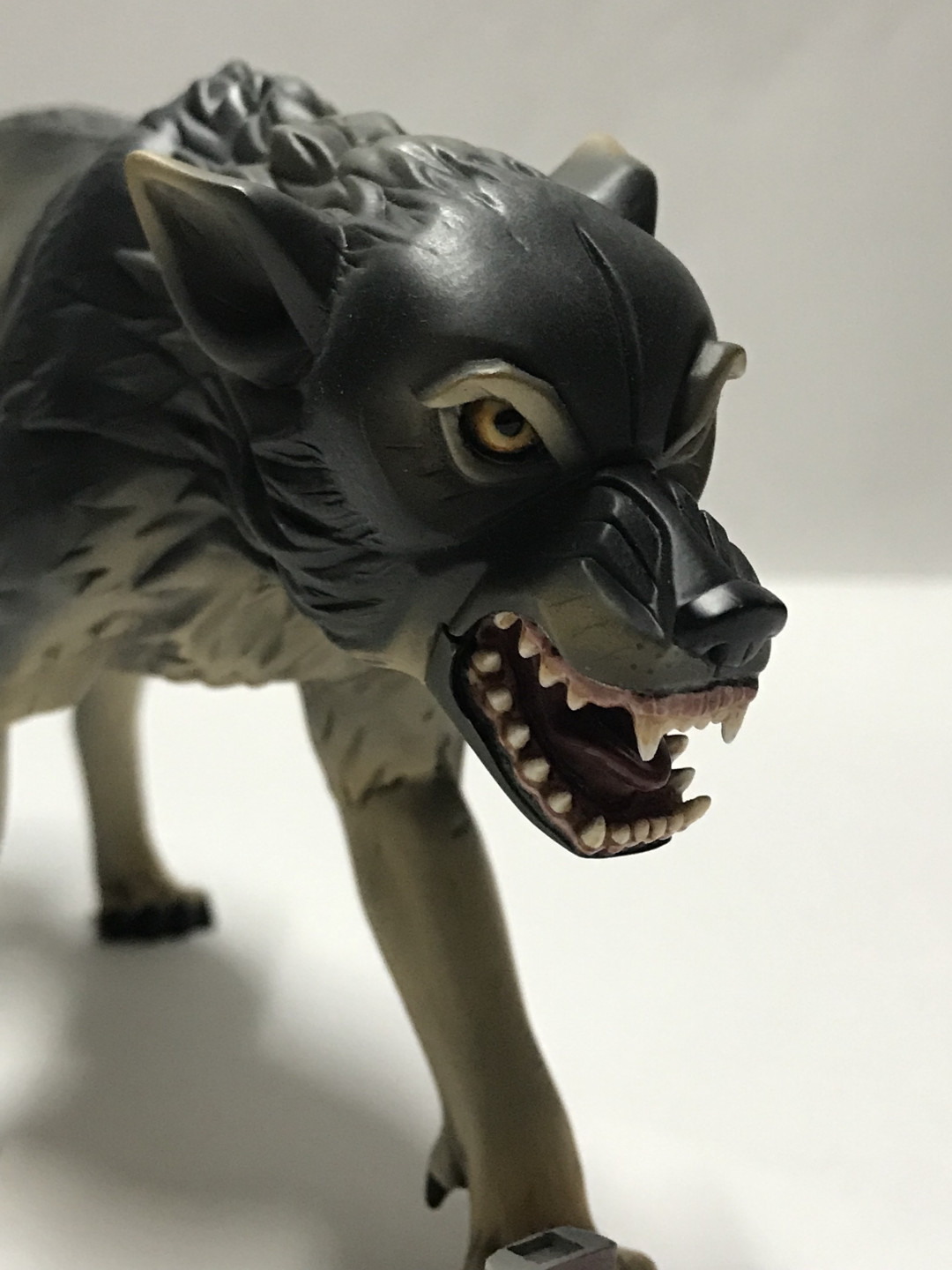 零元拍：DAMTOYS 1/6 黑帮王国系列 方块5 雷尔夫 Ralap 狼-幽灵，双口造型。树脂关节不可动。