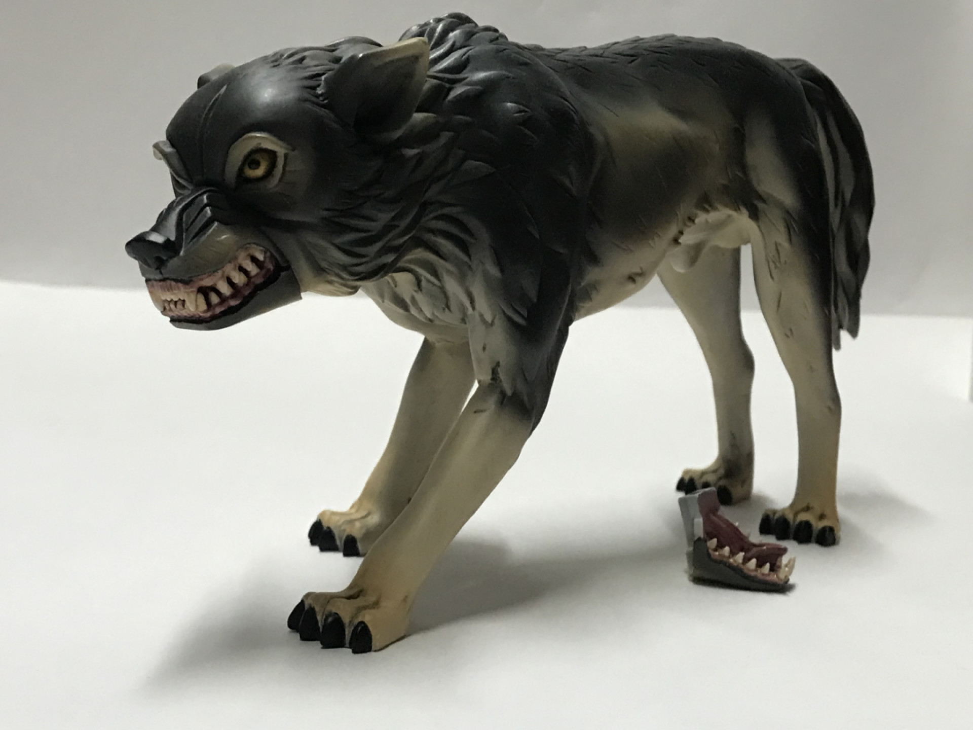 零元拍：DAMTOYS 1/6 黑帮王国系列 方块5 雷尔夫 Ralap 狼-幽灵，双口造型。树脂关节不可动。