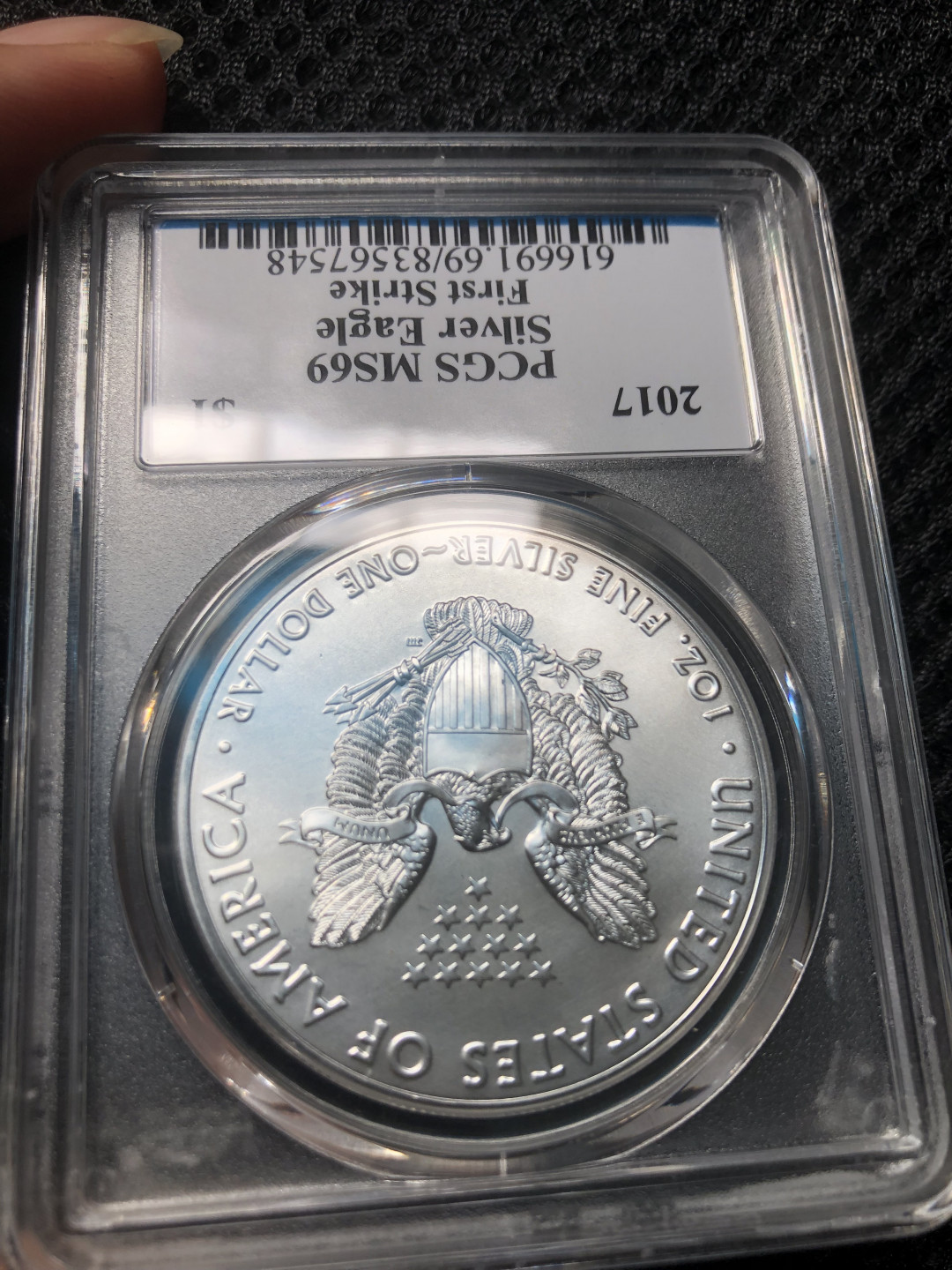 【保诚微拍】第4拍 世界钱币拍卖，88拍！ 【PCGS MS69 首期版 】【总统权力交接纪念版 少有 】美国 2017年 行走女神 鹰洋  1盎司 银币（31.1克 0.999银）
