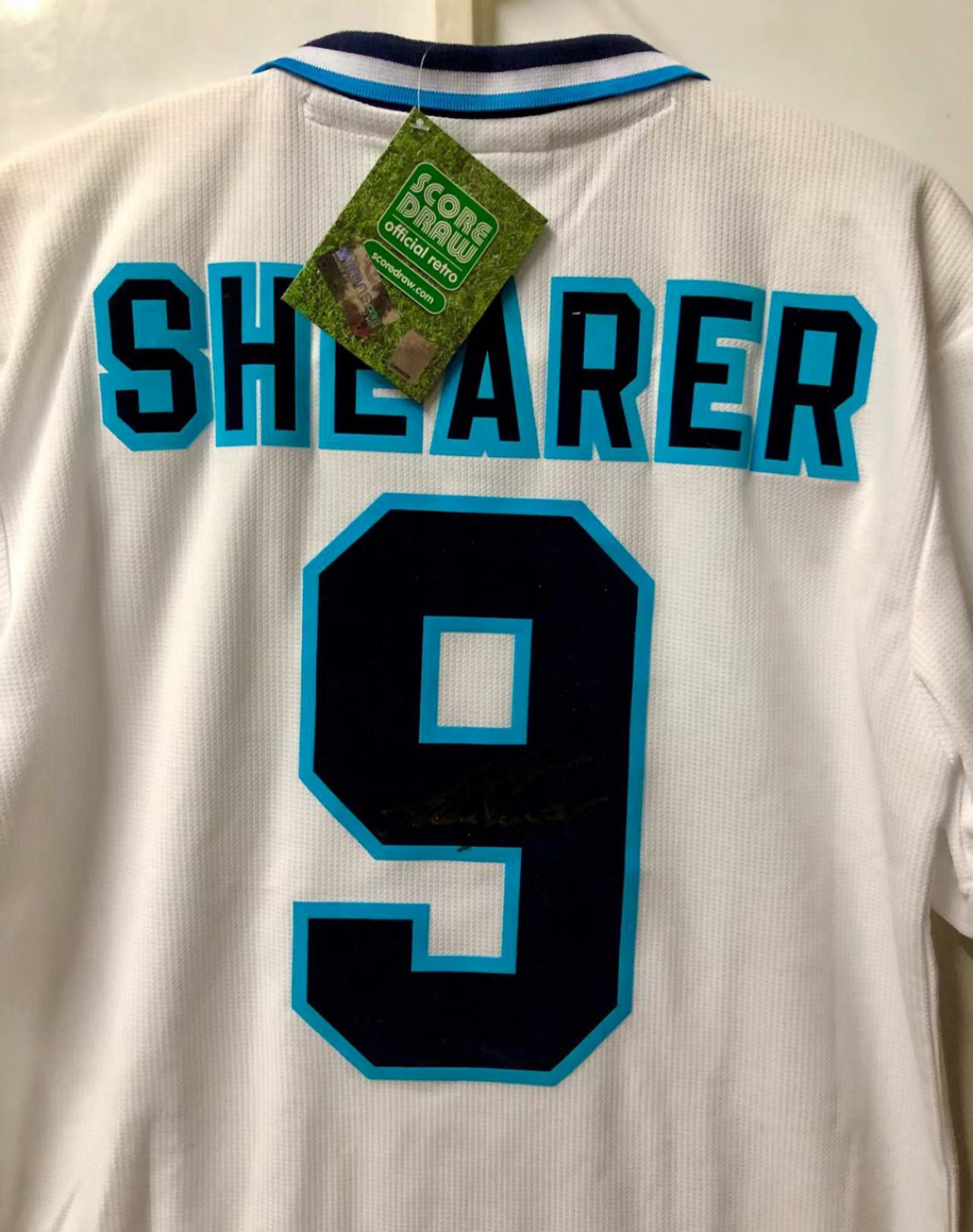 零元拍：英超第一射手阿兰·希勒（Alan Shearer）亲笔签名球衣 带官方认证证书