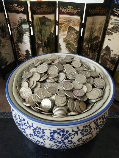 海弟收藏专场 壹分贰分伍分硬币，一斤起拍，未挑过中拍者随机混抓，细节品相如图所示，一物一图中拍按图发货，保真包老假一赔十，售出非假不退不换！