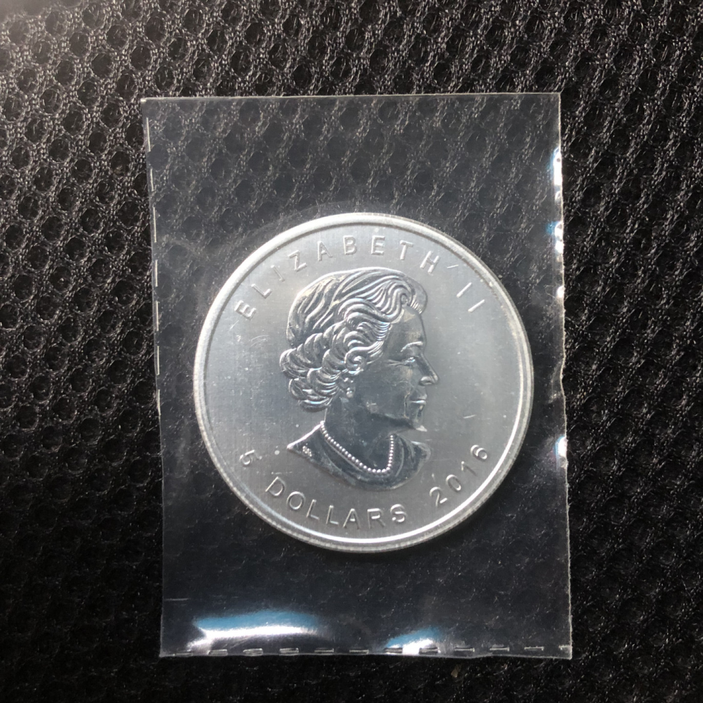 【保诚微拍】第4拍 世界钱币拍卖，88拍！ 【投资银币】 加拿大   2016年 五福 1盎司 银币【有点氧化】（31.1克 0.999银）