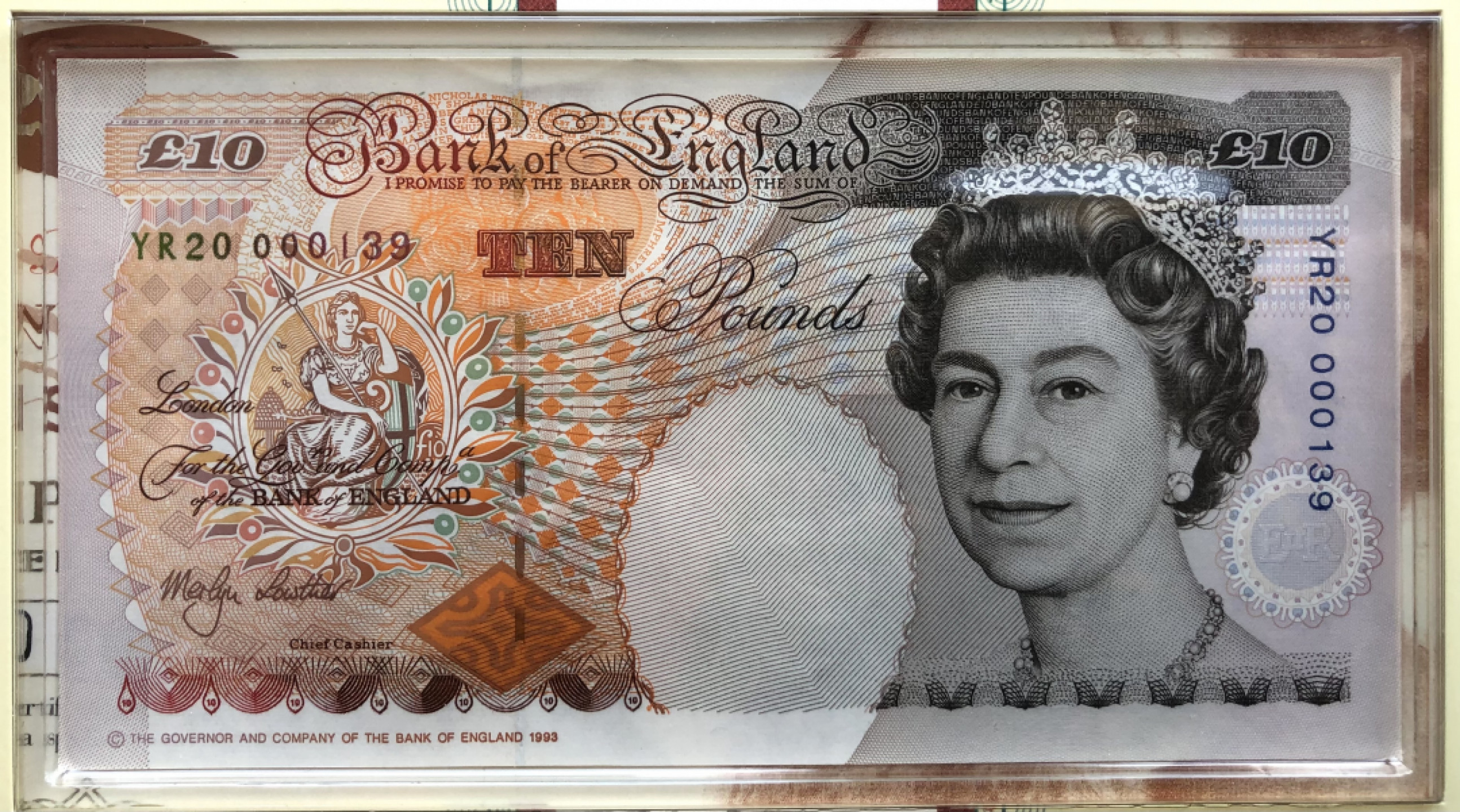 2025第25场（总第225期）：精品测试钞、纪念钞、塑料钞、连体钞综合场 百位小号YR20 000139 英国2000版“千禧年”10镑册装纪念版UNC（发行量1500册）