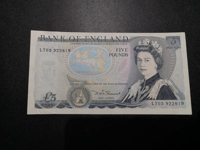 《外钞收藏家》第一百五十七期拍卖（本期62件）（连拍场） - 英国D序列5镑 全新UNC 难得的无47