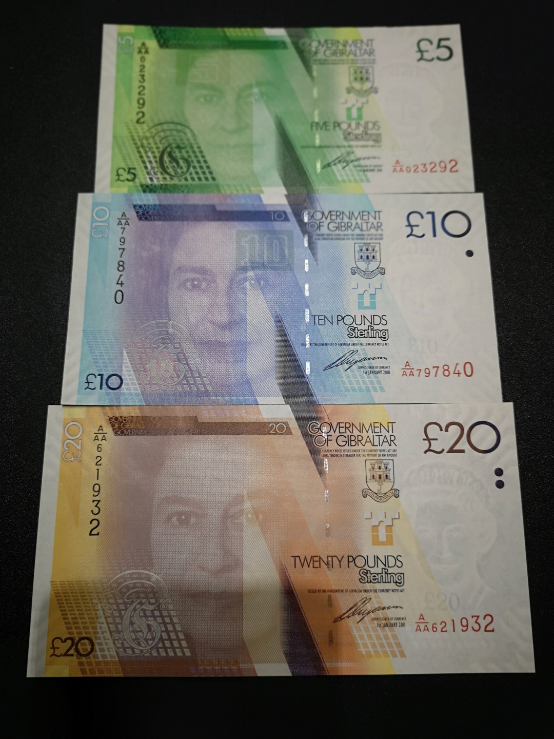 《外钞收藏家》第一百五十七期拍卖（本期62件）（连拍场） 直布罗陀5、10、20镑 三张小套 AAA首发冠 全新UNC