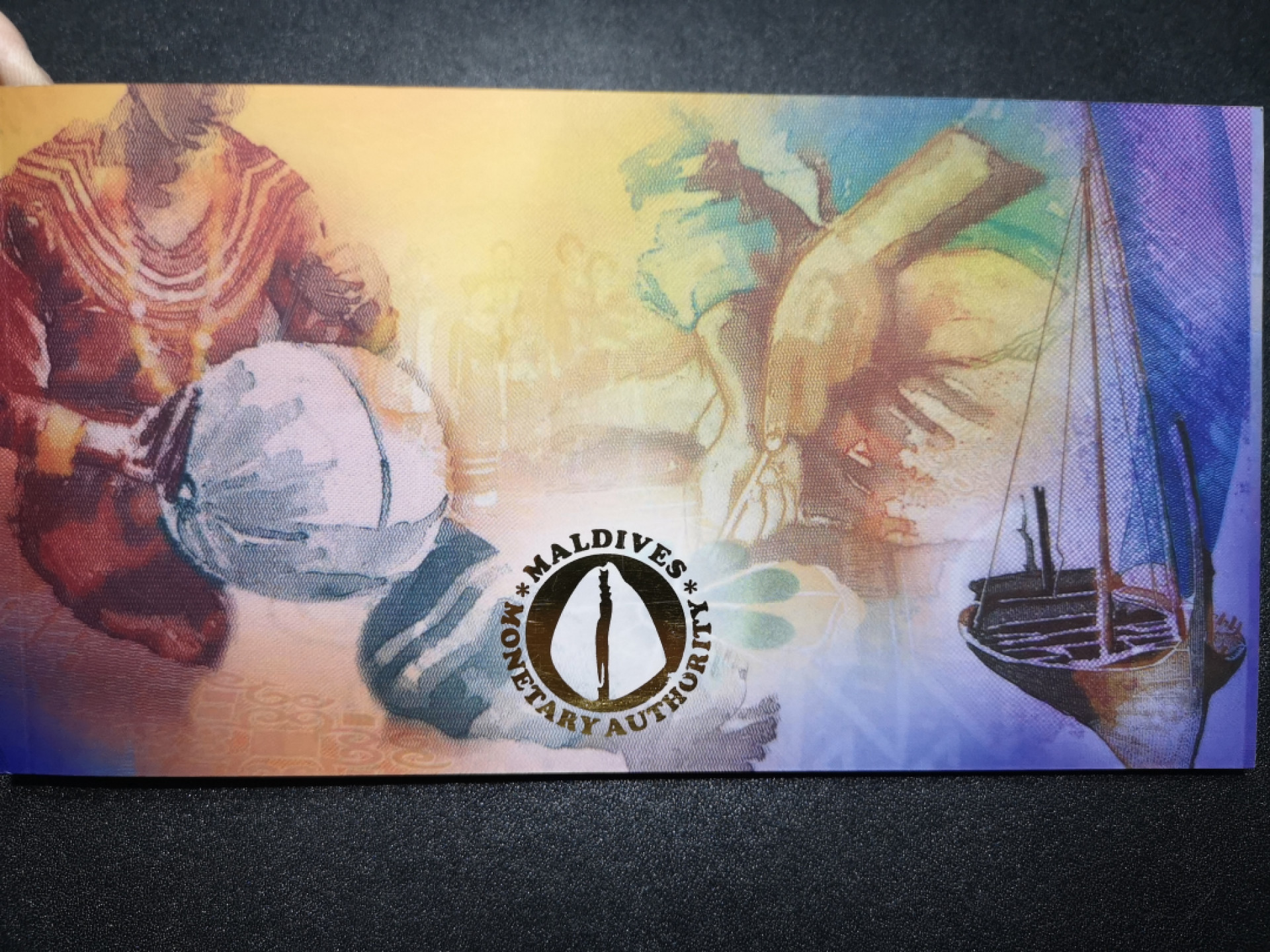 《外钞收藏家》第一百五十七期拍卖（本期62件）（连拍场） 2015年马尔代夫全同号一套  全新UNC 原装册子