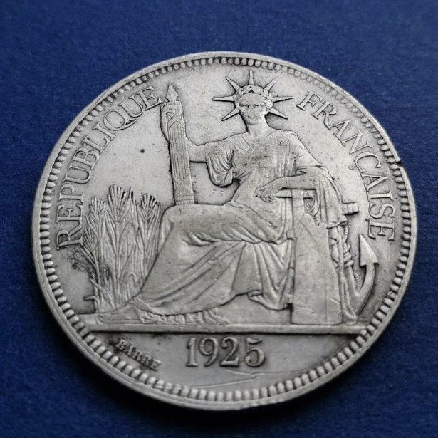 【保诚微拍】第4拍 世界钱币拍卖，88拍！  法属 印支 1925年 坐洋 银币（27克 0.9银）