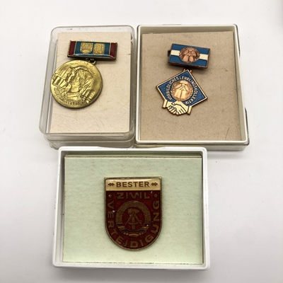 交易所12月18日群拍 - 东德奖章第1组