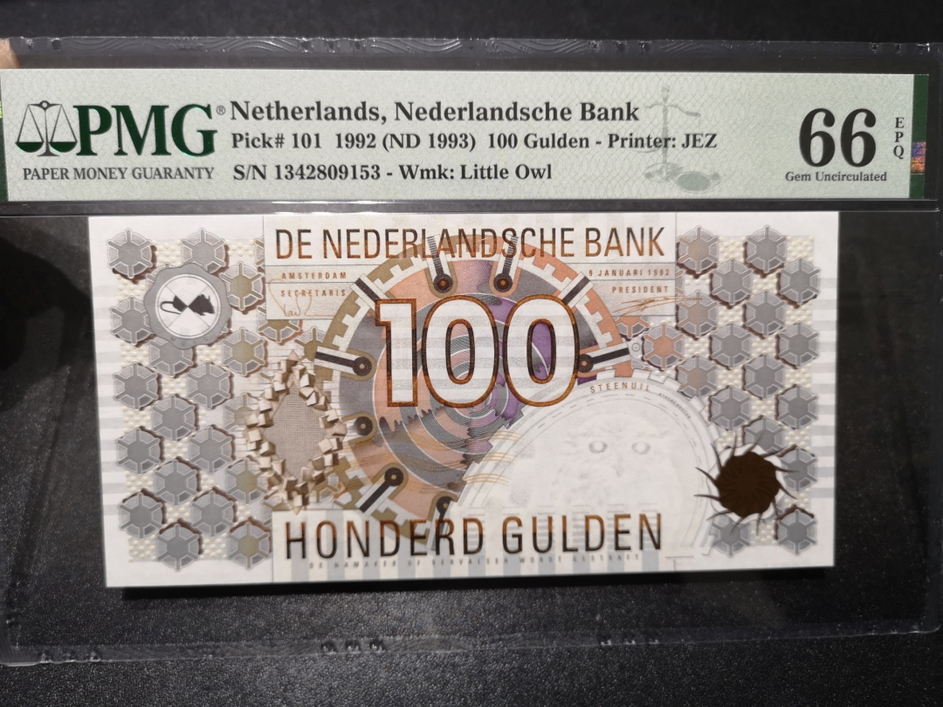 《外钞收藏家》第一百五十七期拍卖（本期62件）（连拍场） 1992年荷兰齿轮版100盾 PMG66
