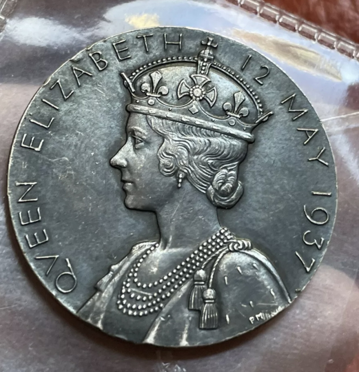 【保诚微拍】第4拍 世界钱币拍卖，88拍！ 英国  1937年 乔治六世 伊丽莎白皇后   加冕25周年 纪念章（直径31.6mm，厚2.5mm，重15.4克，0.925银） 