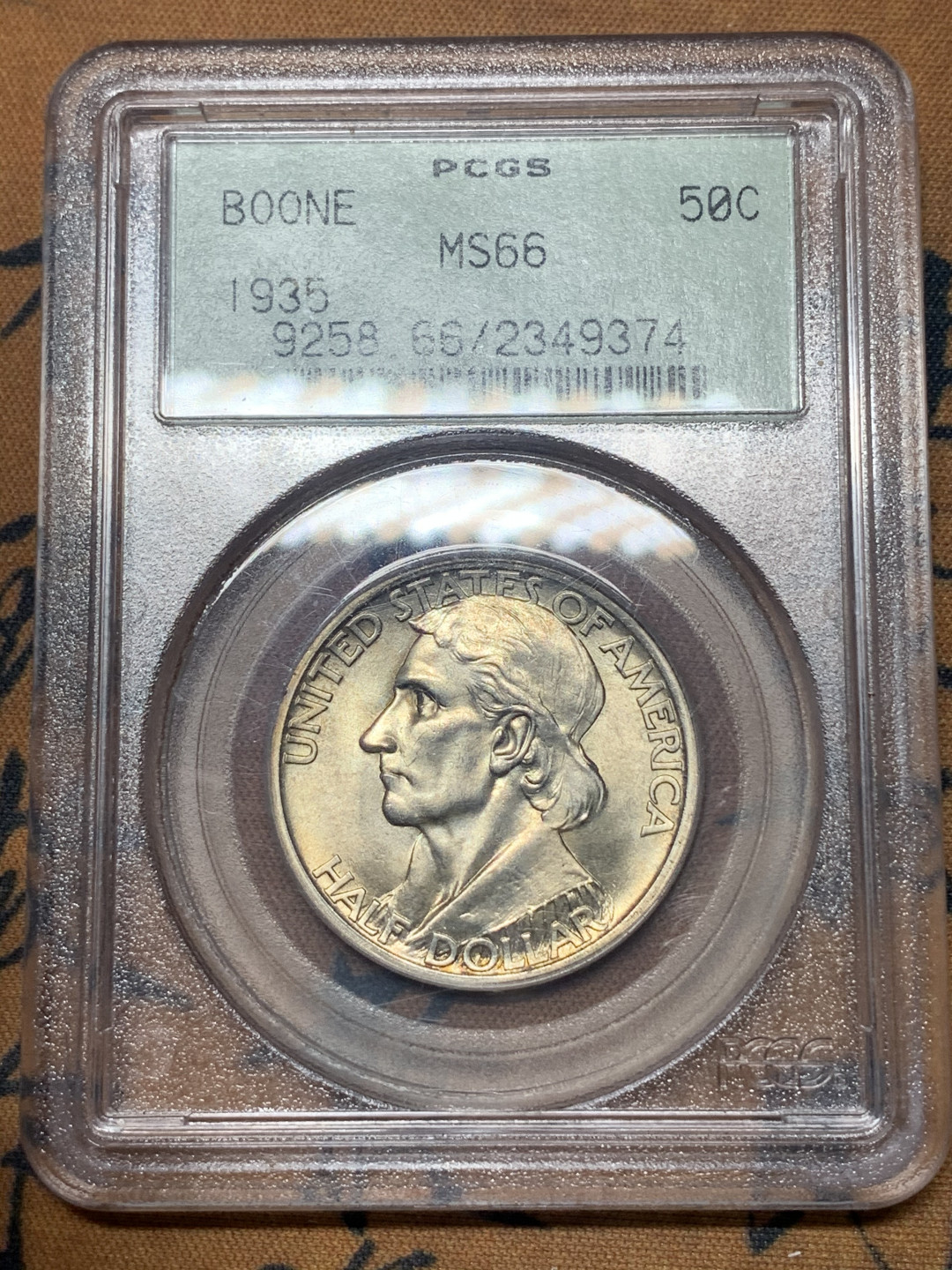 《竞宝斋》钱币微拍-第23场（全场顺丰包邮） PCGS-MS66 美国 1935年 布恩半美元纪念币 高分黄油光+经典老绿盒