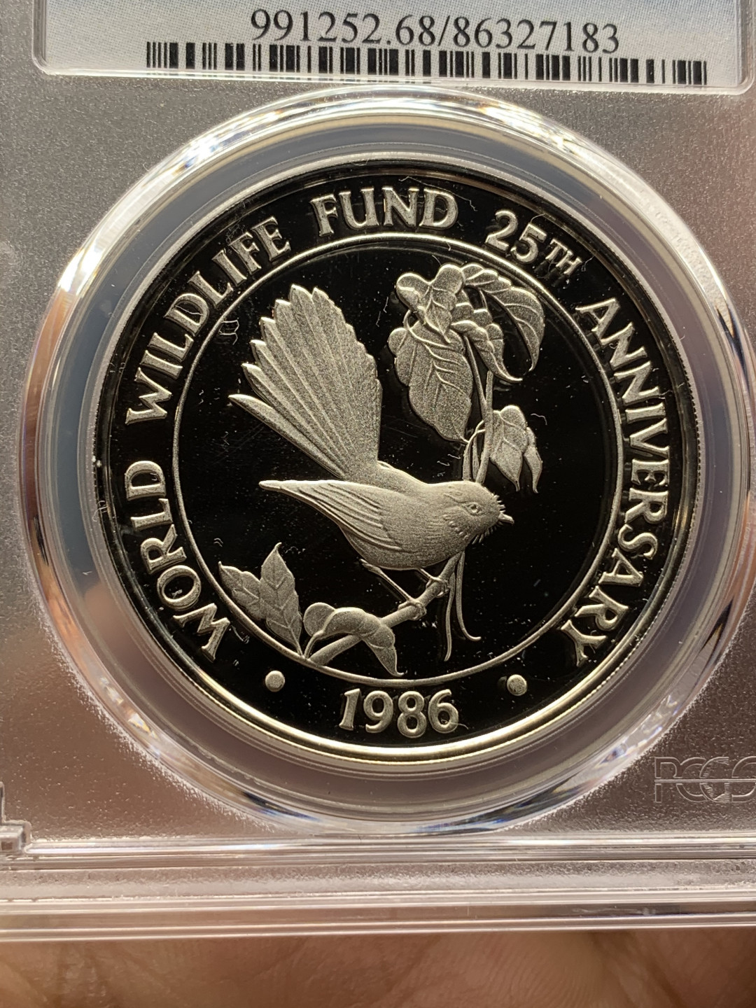 《竞宝斋》钱币微拍-第23场（全场顺丰包邮） PCGS PR68DCAM 萨摩亚1986年10塔拉精制大银币 925银，重量31g，直径38.7mm。