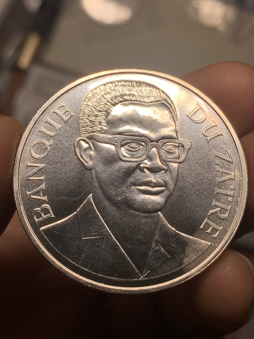 《竞宝斋》钱币微拍-第23场（全场顺丰包邮） 扎伊尔 1975年 925大银币一对 珍稀动物 黑猩猩和霍加皮 28.28克+35克=63.28克