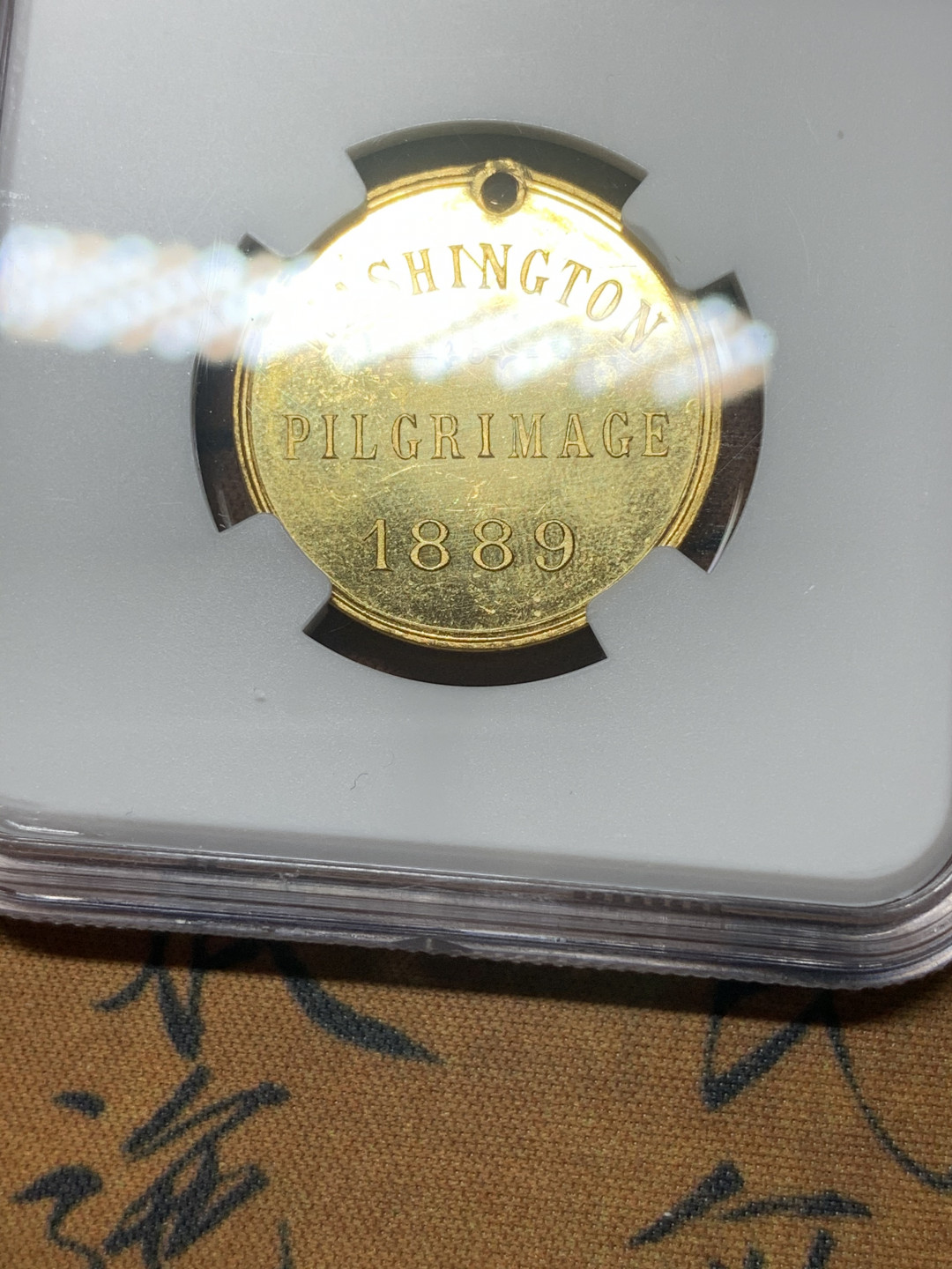 《竞宝斋》钱币微拍-第23场（全场顺丰包邮） ngc-ms64dpl 1889年美国镀金奖章 纪念圣殿骑士团俄亥俄年度密会 高分双面小镜子 ngc给章dpl非常不容易 圣殿骑士团的历史可追溯到1119年 十字军东征时期 数据库唯一评级 极稀历史文物章 5853529-004