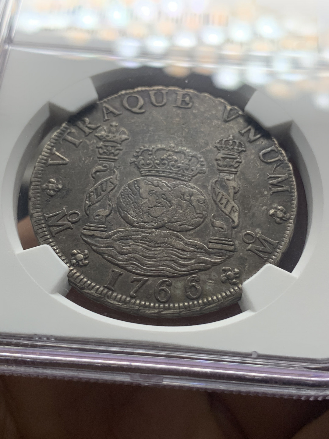 《竞宝斋》钱币微拍-第23场（全场顺丰包邮） NGC-XF45  骑字版1766/5年 墨西哥  双柱地球 骑字8 里亚尔银币  骑字非常少见  黑油彩  