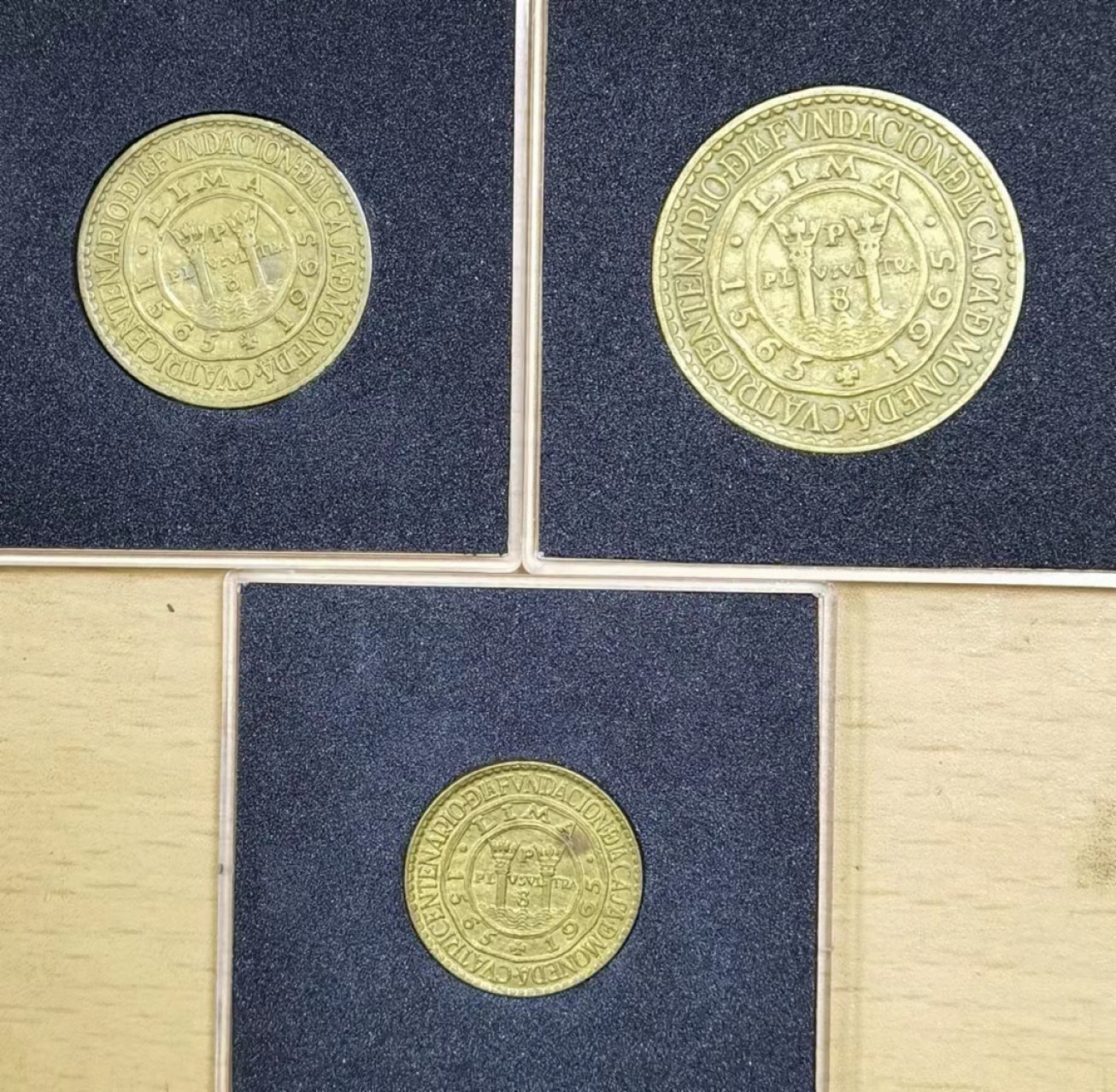 北京马甸外国钱币专卖店微拍第六十七期，非贵金属外国纪念币，流通币专场，陆续上新欢迎关注 1965年秘鲁利马造币厂建成400周年纪念流通币3枚