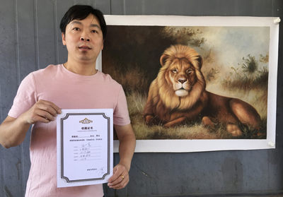 知名油画家陈一茗名秋季惠拍 - 雄狮90，60