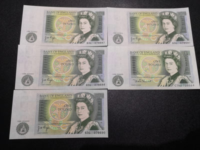 《外钞收藏家》第一百五十八期拍卖（本期111件） - 英国D序列1镑 两个签名五张一起 全新UNC