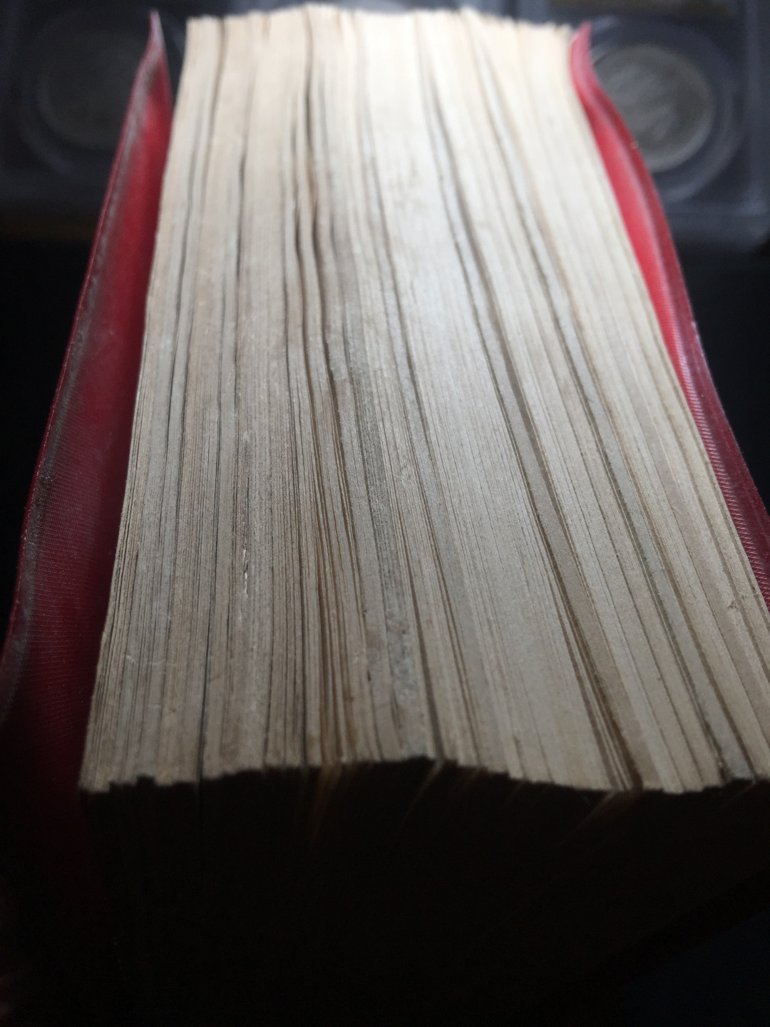 山东鲁豫钱币拍卖第16期 农村卫生工作队医疗手册，960页，各种疾病的治疗措施都很详细