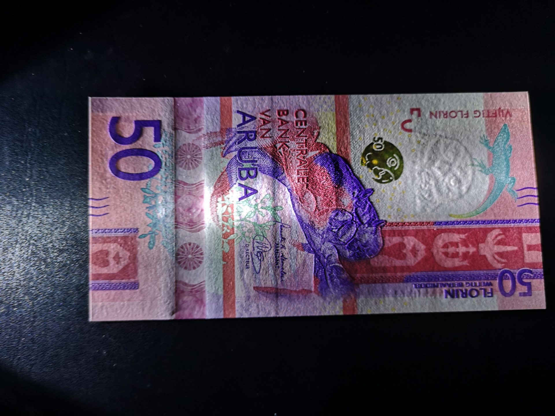 《外钞收藏家》第一百五十八期拍卖（本期111件） 阿鲁巴最新版50 A冠尾345顺子 全新UNC