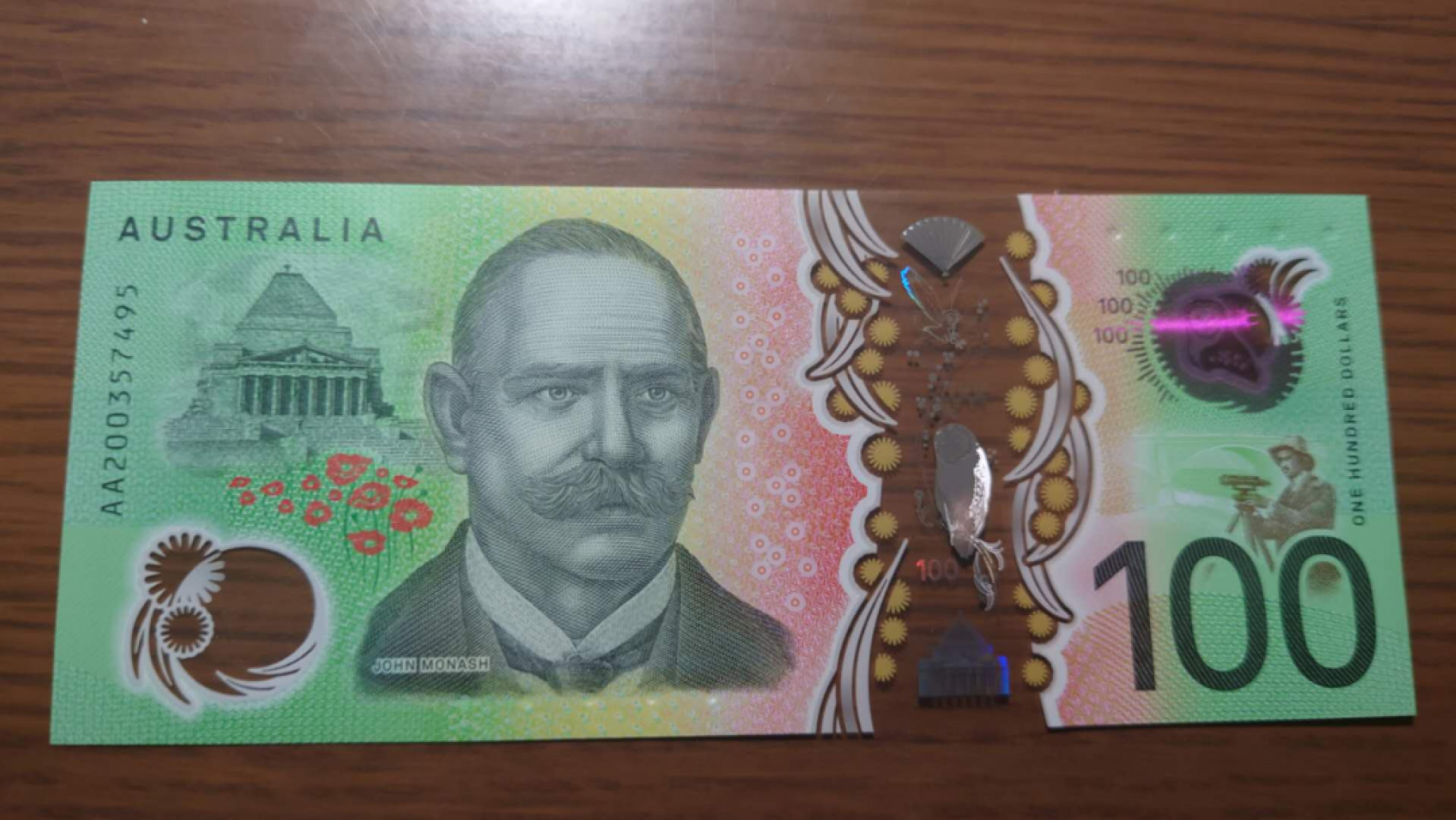 今晚八点半【囧羊收藏】精选微拍第43期暨2021年第三十四期 世界纸币精选 2020年澳大利亚100元塑料钞 首发AA冠尾号95 全新UNC塑料窗口完美无花