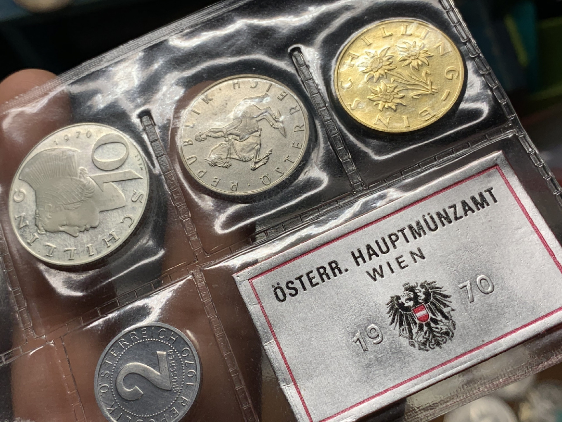 《竞宝斋》钱币微拍-第24场-本周日，周一2场连拍（全场顺丰包邮） 奥地利 1970年 精制套币，其中3枚为银币