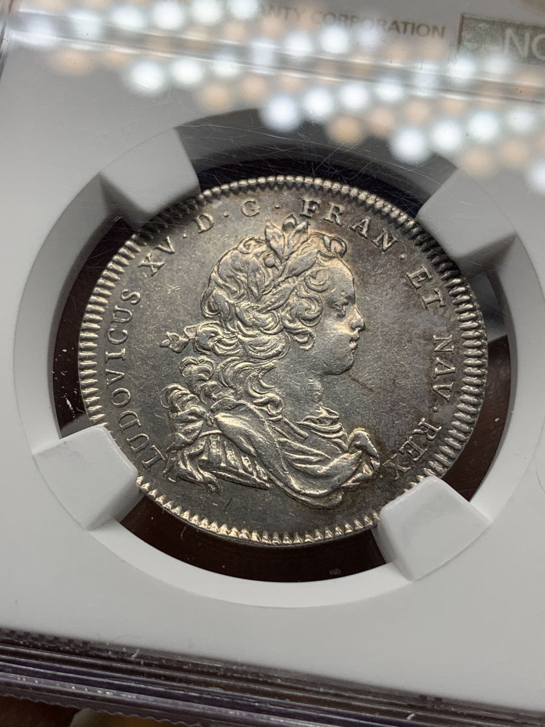 《竞宝斋》钱币微拍-第24场-本周日，周一2场连拍（全场顺丰包邮） NGC-AU55 法国1719年 路易十五 鲁昂商人JETON 圆形银币 出分不易