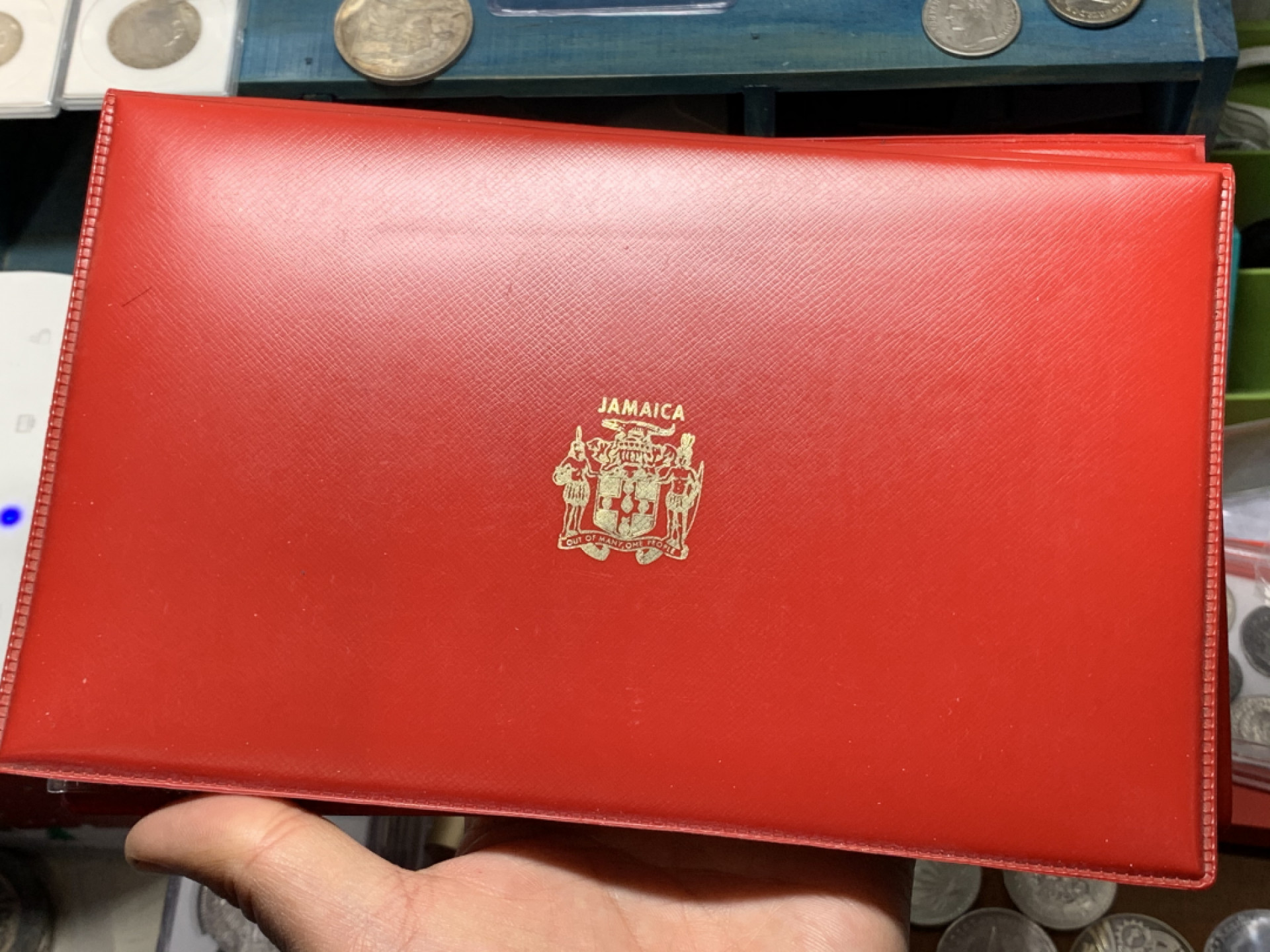 《竞宝斋》钱币微拍-第24场-本周日，周一2场连拍（全场顺丰包邮） 牙买加 1974年 套币 外包装开裂