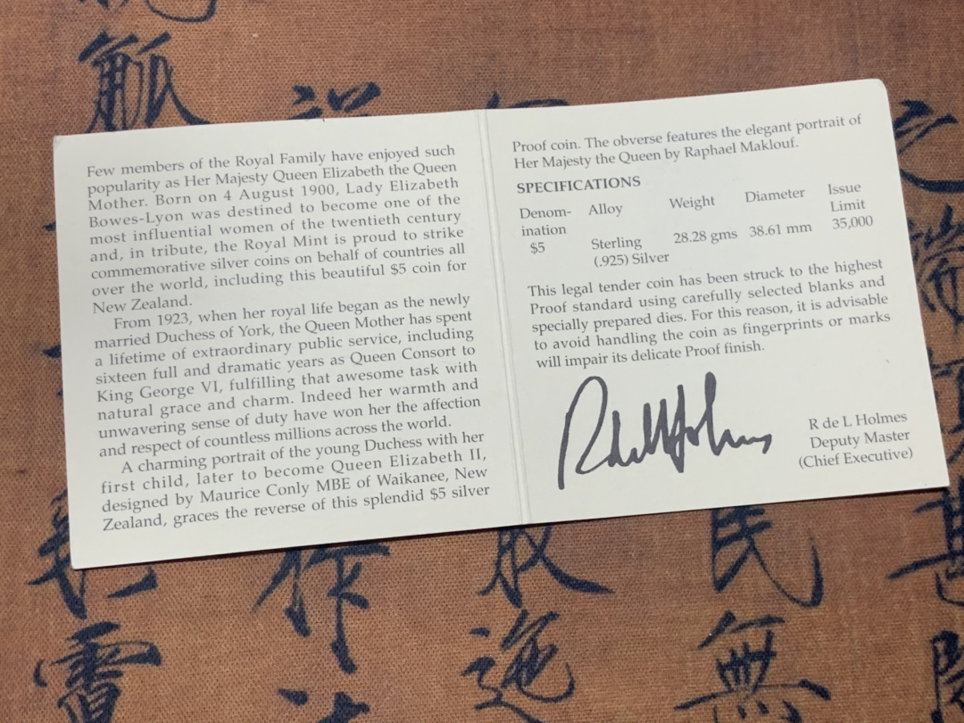 《竞宝斋》钱币微拍-第24场-本周日，周一2场连拍（全场顺丰包邮） 原盒证书 新西兰1994年 5元伊丽莎白和母亲 大银币