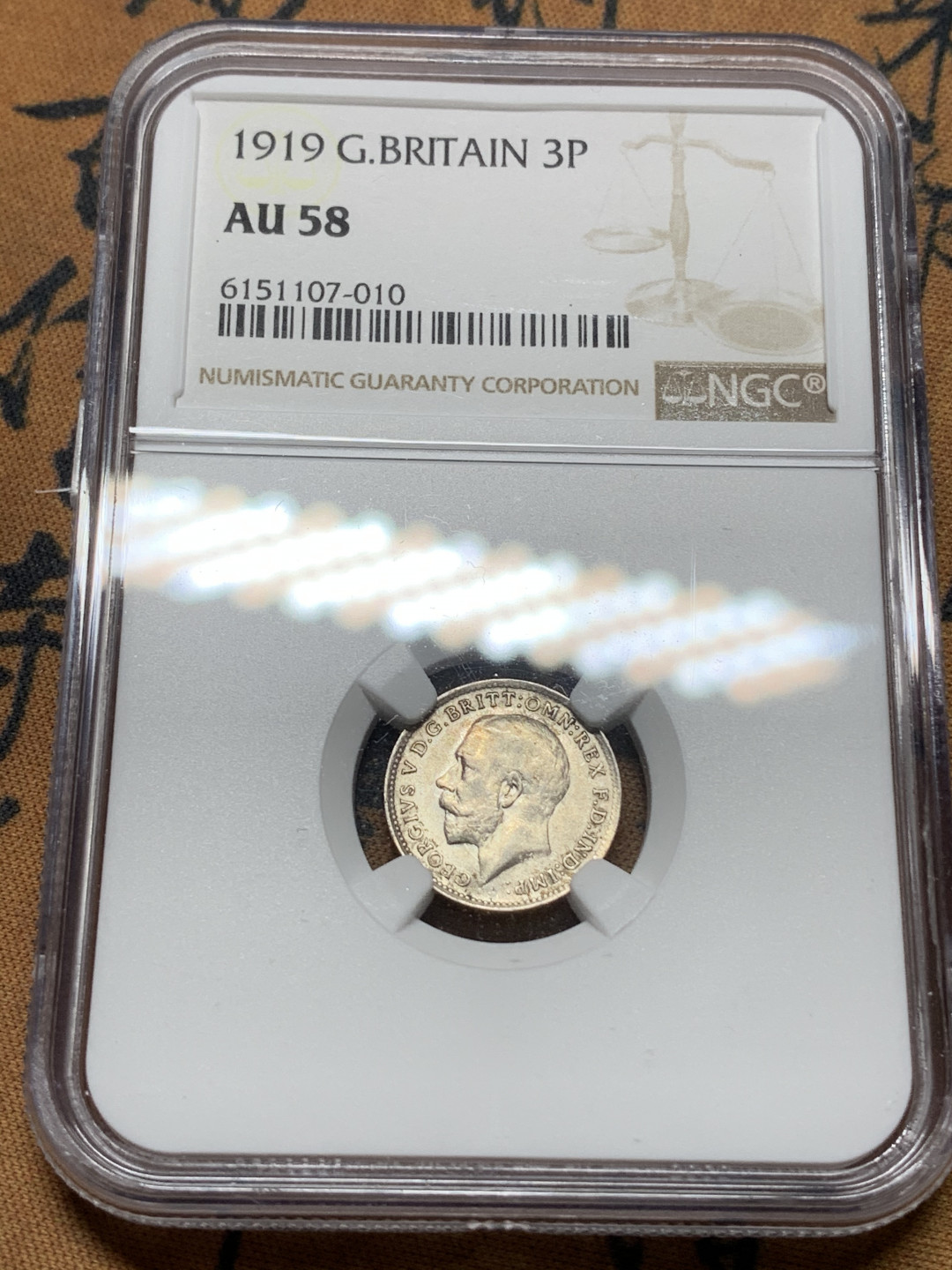 《竞宝斋》钱币微拍-第24场-本周日，周一2场连拍（全场顺丰包邮） MGC-AU58 英国 1919年 乔治五世 3便士 高银版银币 底光十足 难得好品