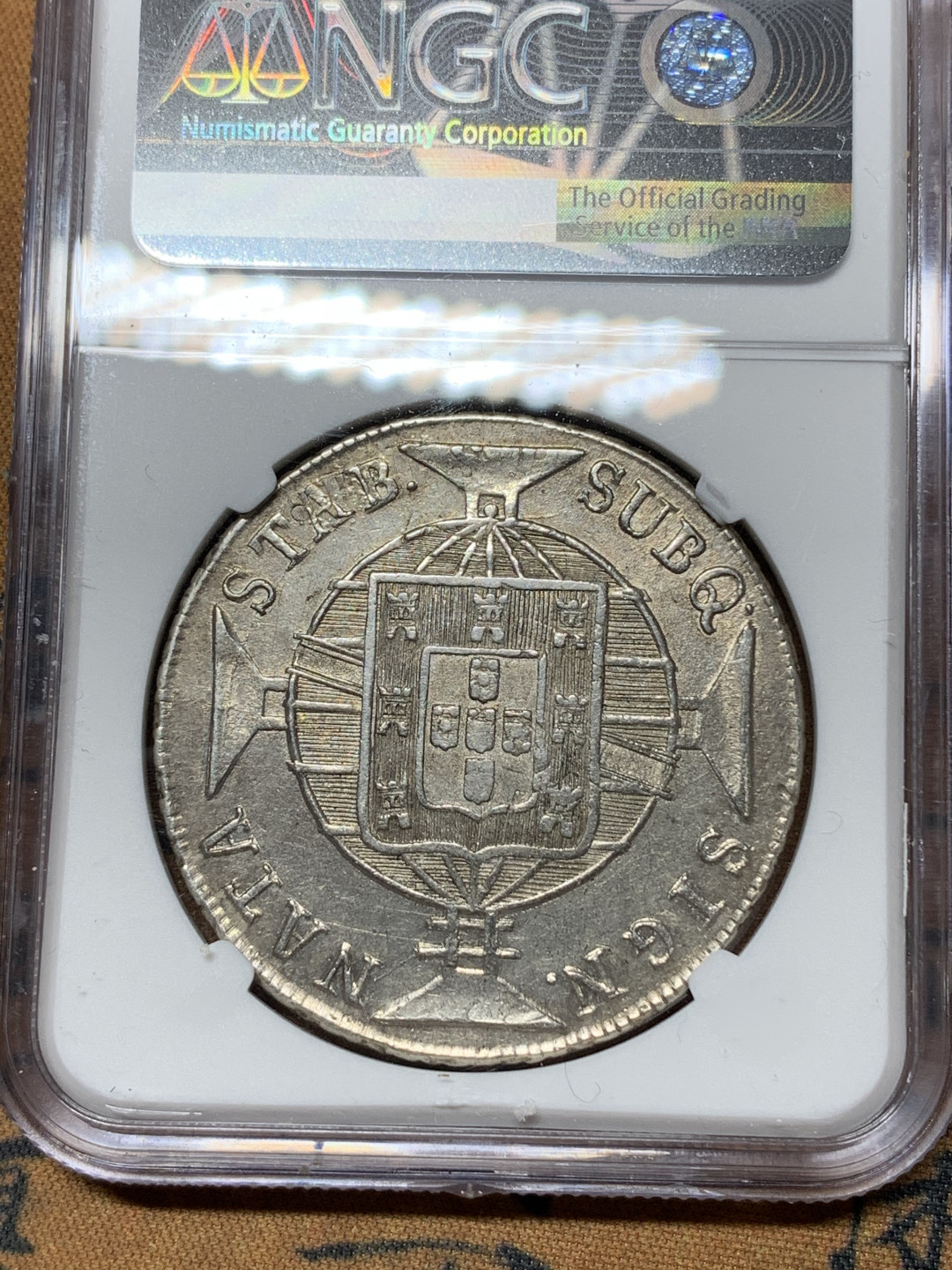 《竞宝斋》钱币微拍-第24场-本周日，周一2场连拍（全场顺丰包邮） NGC AU55巴西1818年960瑞斯银币 深打细节清晰