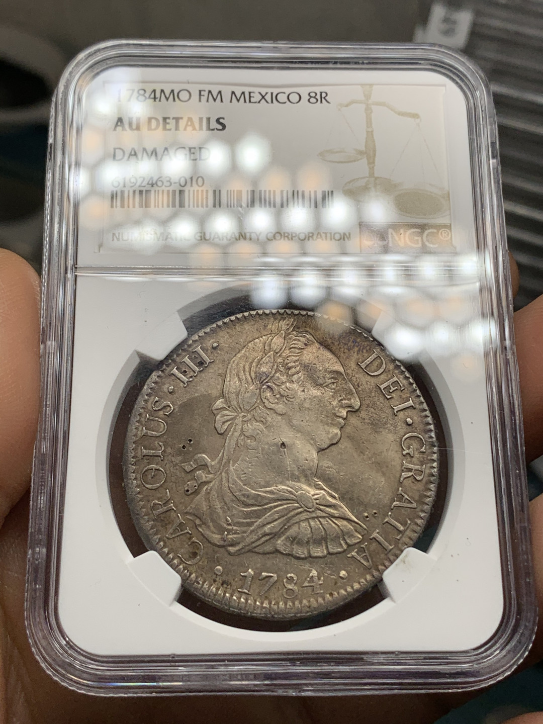 《竞宝斋》钱币微拍-第24场-本周日，周一2场连拍（全场顺丰包邮） NGC AU评级 1784年 墨西哥  卡三 8R 双柱大银币 正反深打 原味包浆
