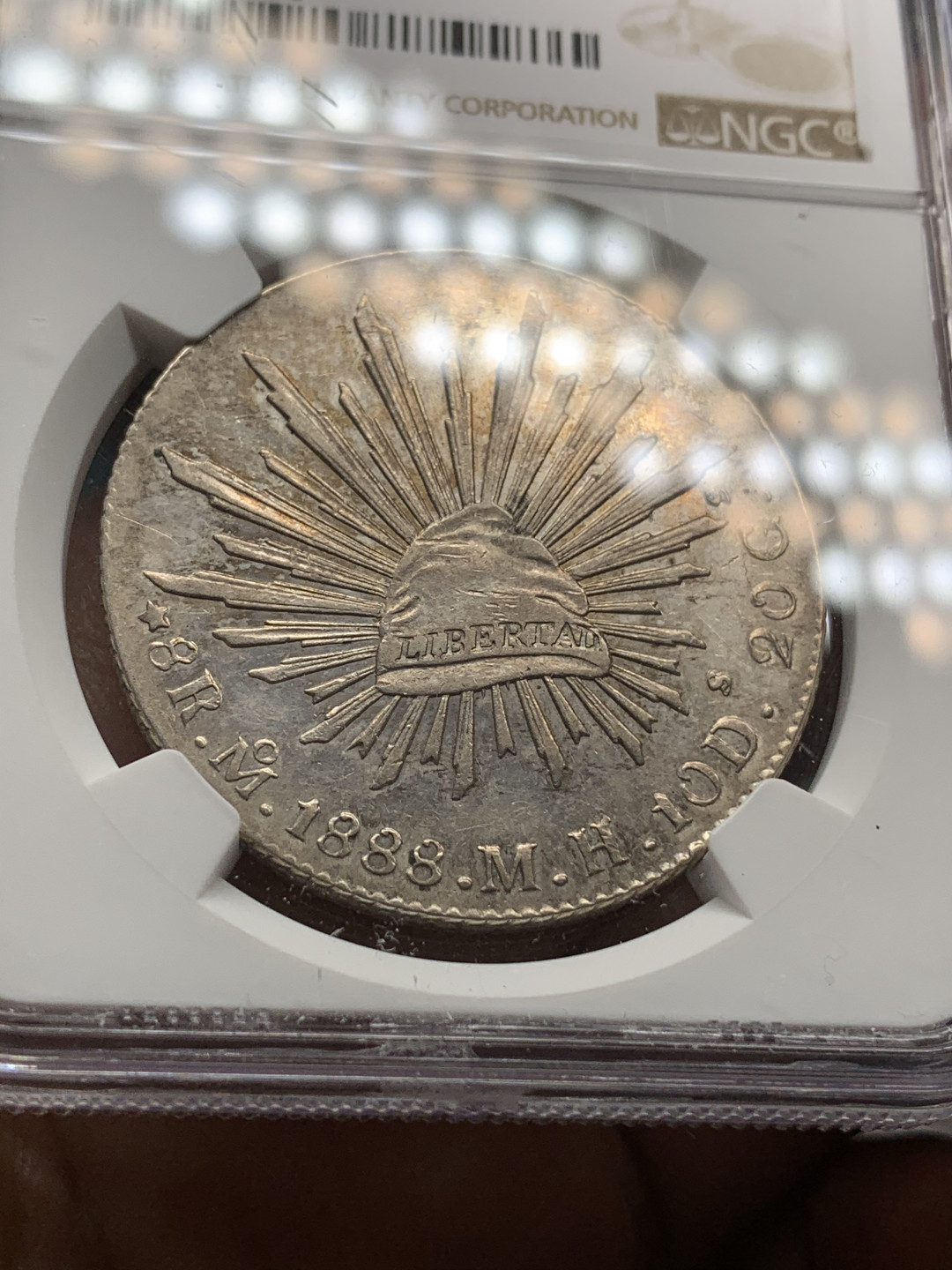 《竞宝斋》钱币微拍-第24场-本周日，周一2场连拍（全场顺丰包邮） NGC-UNCD  1888 墨西哥鹰洋 8 里亚尔 墨西哥城厂  原光淡彩