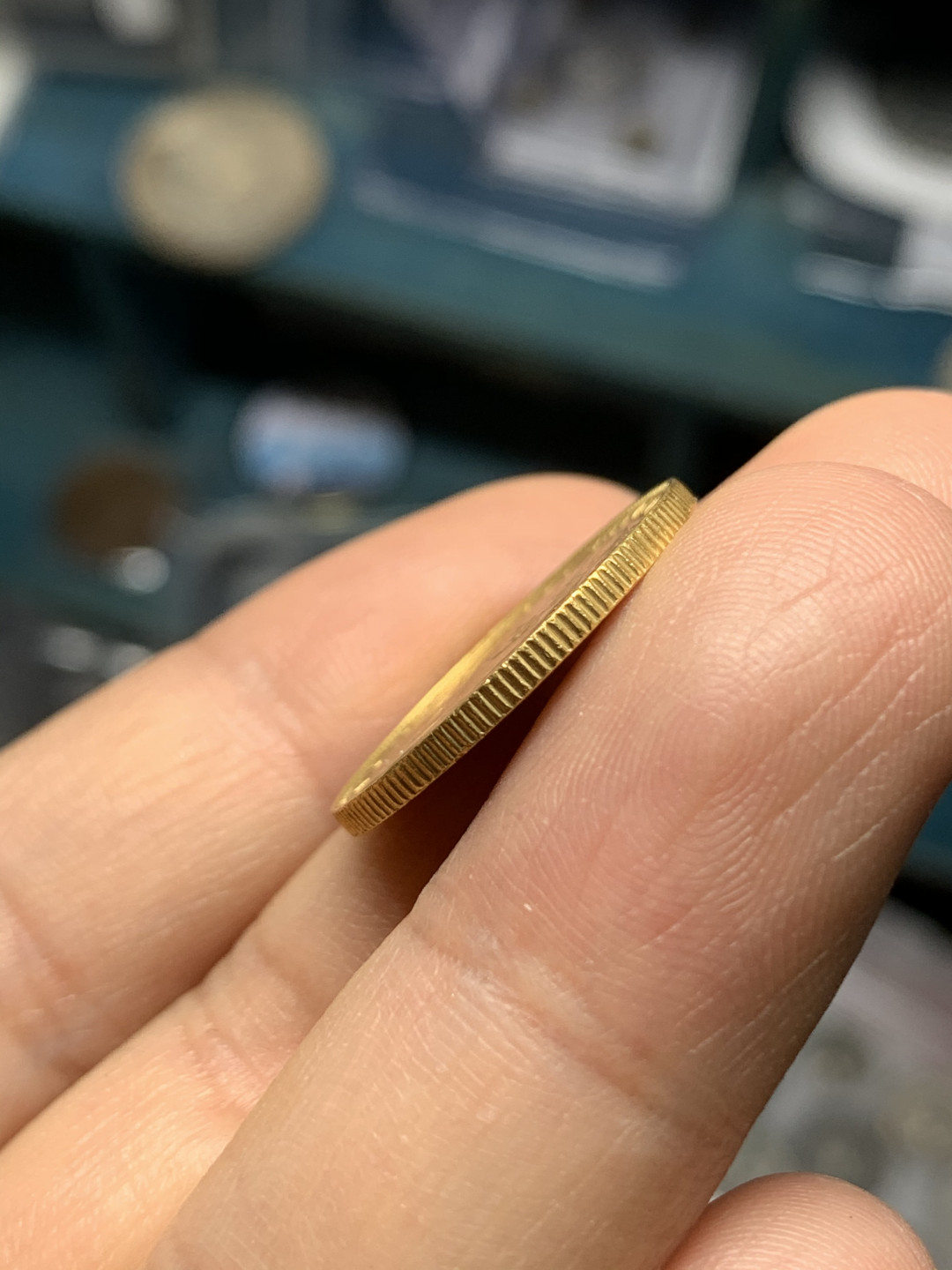 《竞宝斋》钱币微拍-第24场-本周日，周一2场连拍（全场顺丰包邮） 英国 1885年 维多利亚 女王 年轻头像 马剑金币   8克 917金