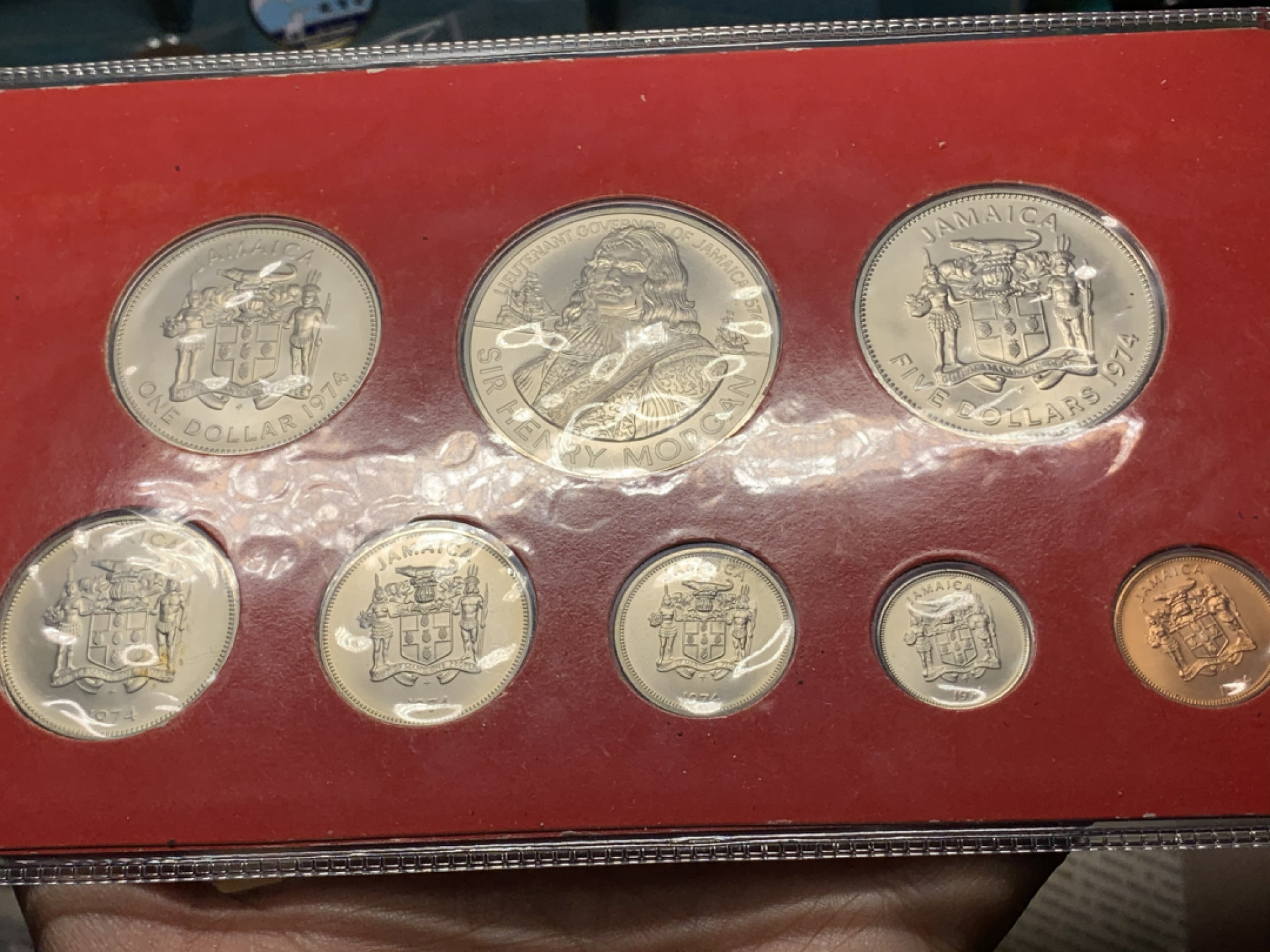 《竞宝斋》钱币微拍-第24场-本周日，周一2场连拍（全场顺丰包邮） 牙买加 1974年 套币 外包装开裂