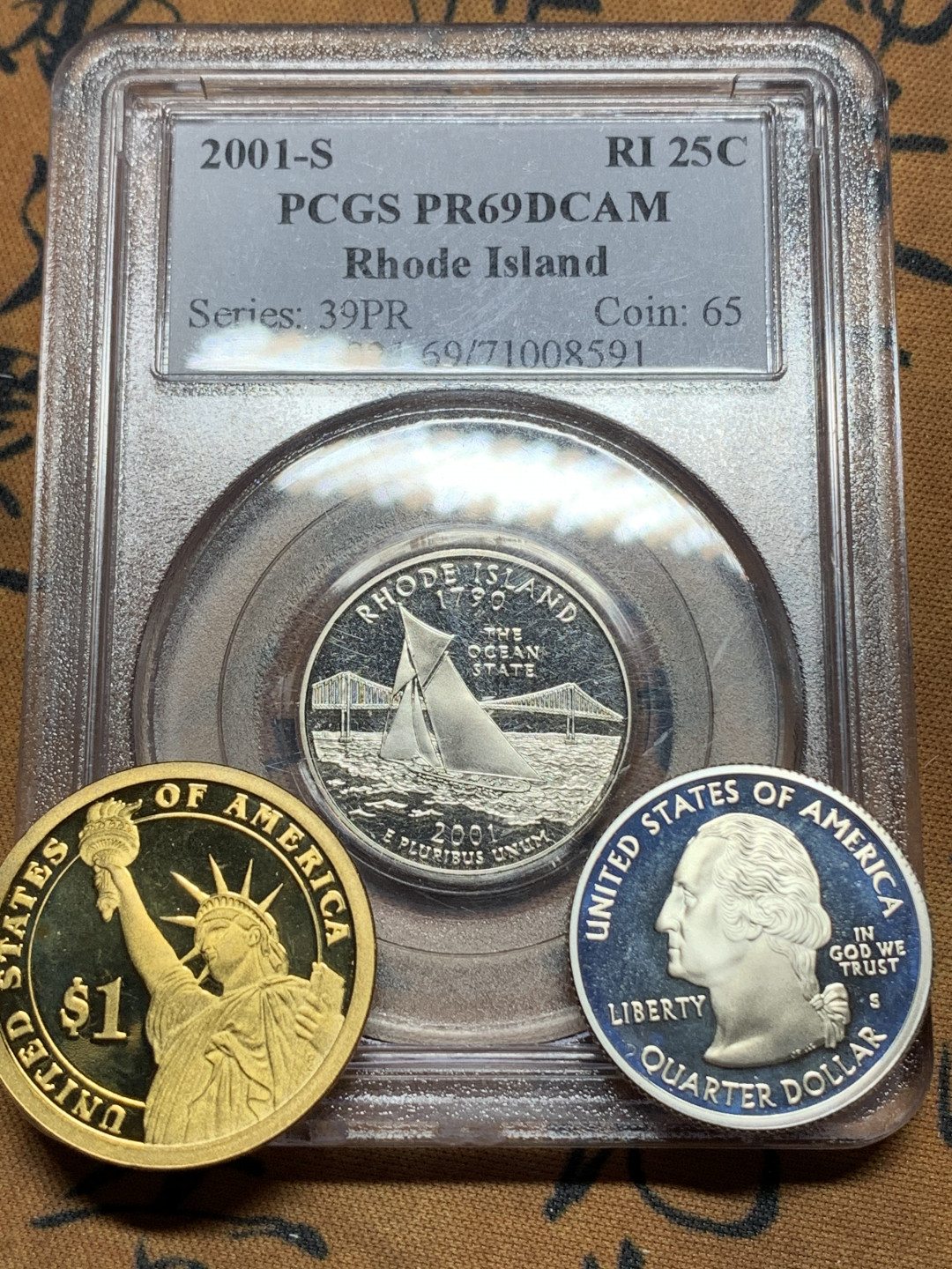 《竞宝斋》钱币微拍-第24场-本周日，周一2场连拍（全场顺丰包邮） 美国 盒子币加裸币两枚一起，2003年25美分为银币