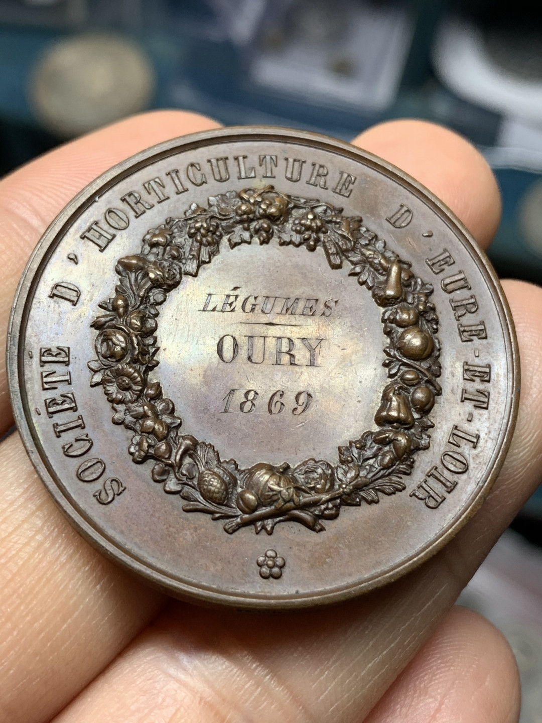 《竞宝斋》钱币微拍-第24场-本周日，周一2场连拍（全场顺丰包邮） 法国 1869年农业女神铜章 巧克力包浆41.4mm直径 34.9克 小蜜蜂边铭 非常厚重