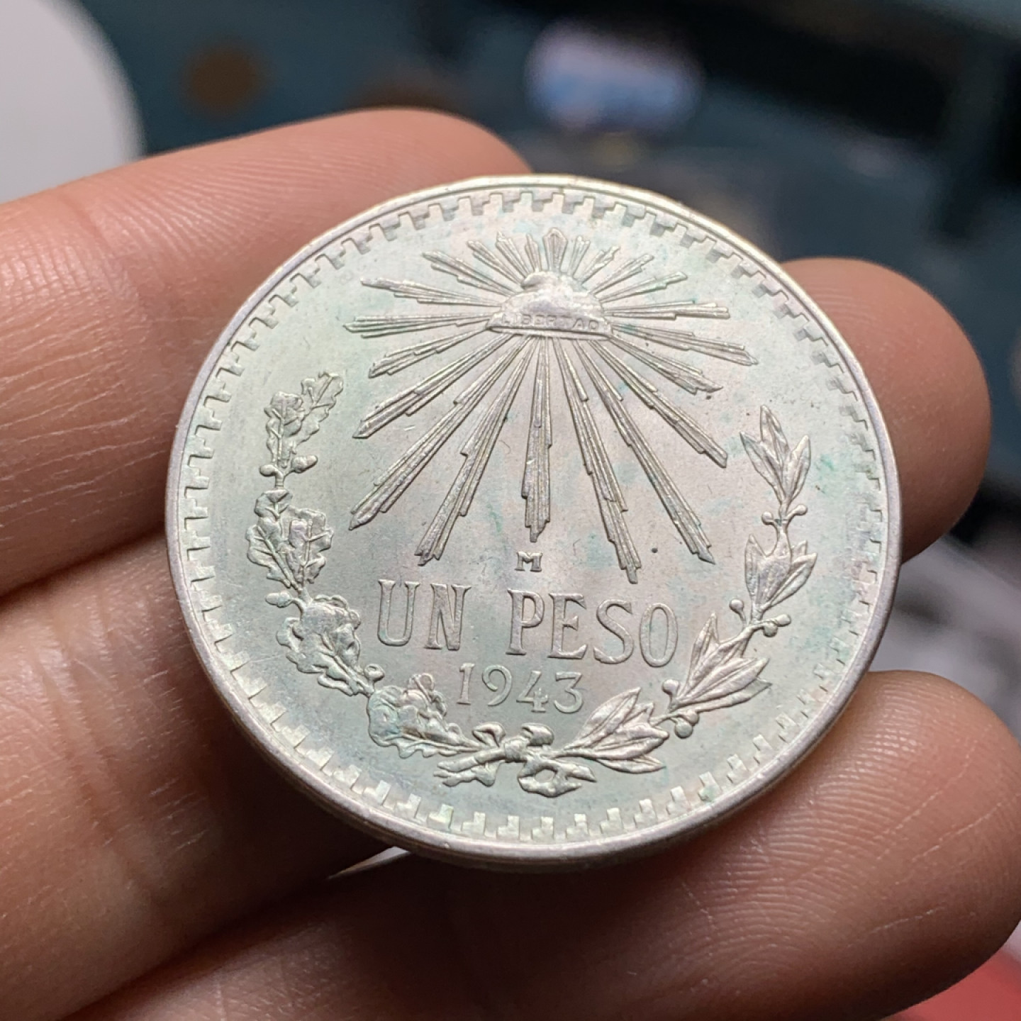 《竞宝斋》钱币微拍-第24场-本周日，周一2场连拍（全场顺丰包邮） 墨西哥 1944年 鹰洋 1比索 银币 原光好品 MS的状态可以送评