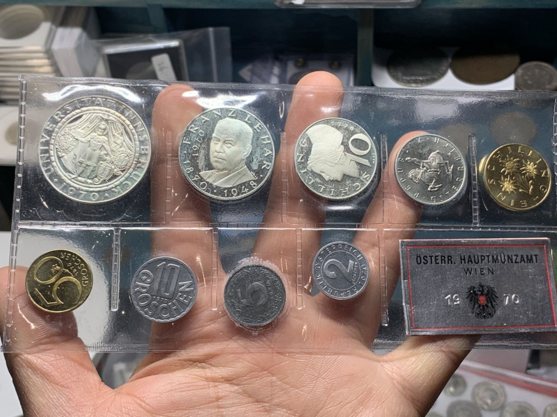 《竞宝斋》钱币微拍-第24场-本周日，周一2场连拍（全场顺丰包邮） 奥地利 1970年 精制套币，其中3枚为银币