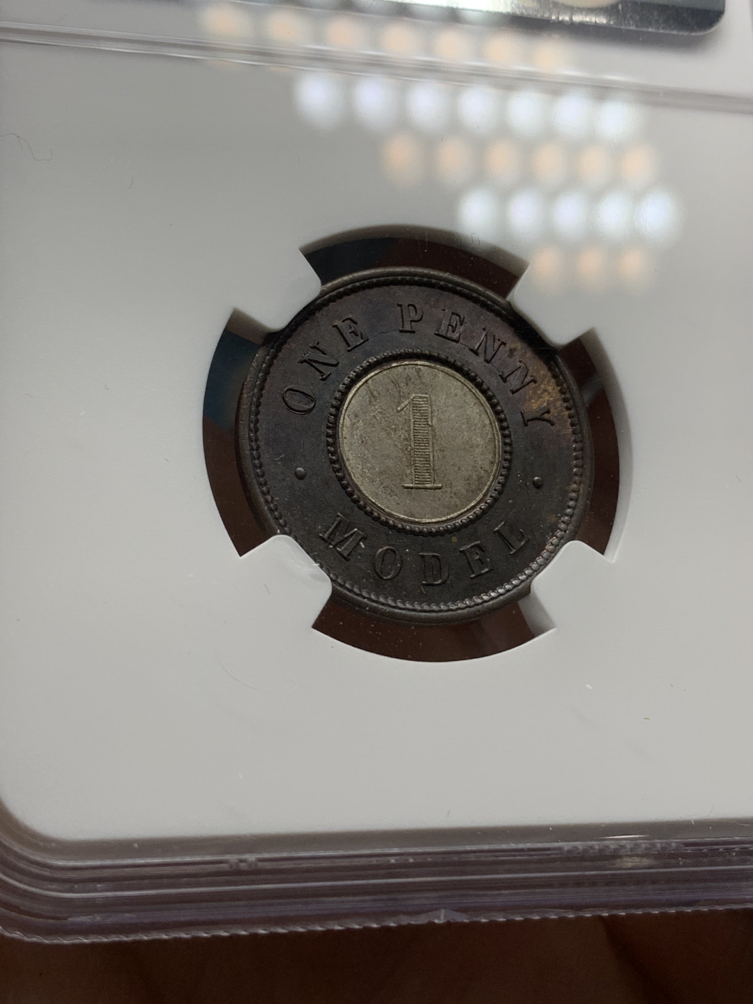 《竞宝斋》钱币微拍-第24场-本周日，周一2场连拍（全场顺丰包邮） NGC MS63英国1844年双色便士 63亚军分，64仅有一枚