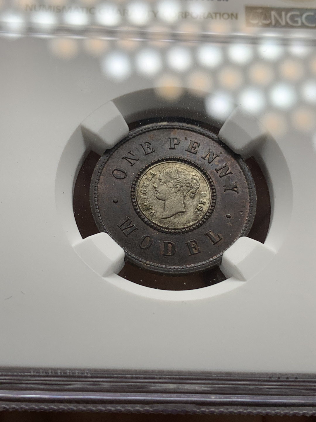 《竞宝斋》钱币微拍-第24场-本周日，周一2场连拍（全场顺丰包邮） NGC MS63英国1844年双色便士 63亚军分，64仅有一枚