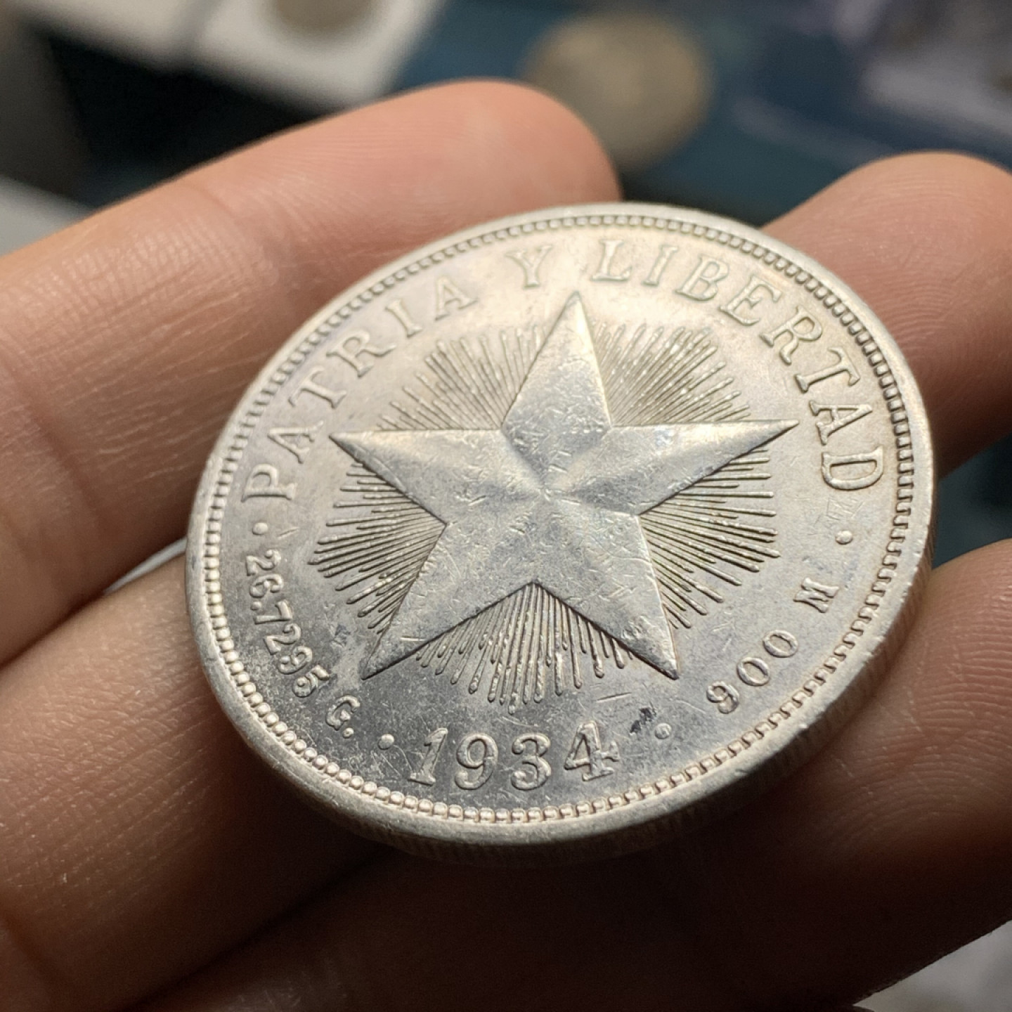 《竞宝斋》钱币微拍-第24场-本周日，周一2场连拍（全场顺丰包邮） 古巴 1934年 大五星1比索 大银币 原光好品 可以评级