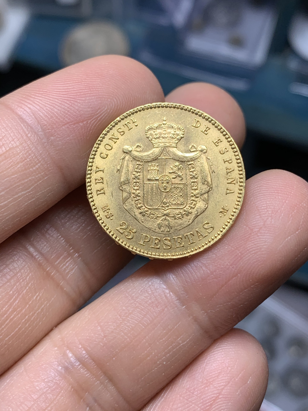 《竞宝斋》钱币微拍-第24场-本周日，周一2场连拍（全场顺丰包邮） 西班牙 1881年阿方索十二世 25比塞塔 金币 8.06克 900金  63分的状态 有缘人自己送评