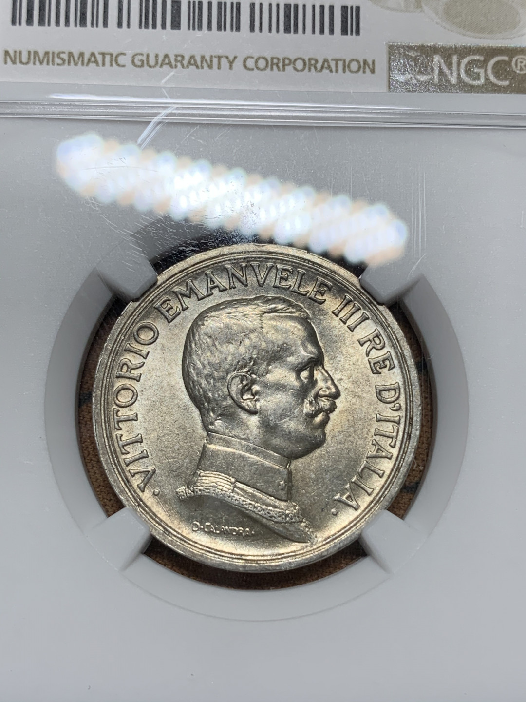 《竞宝斋》钱币微拍-第24场-本周日，周一2场连拍（全场顺丰包邮） NGC-MS61 意大利 1915年胜利马车 2里拉 银币 原光好品