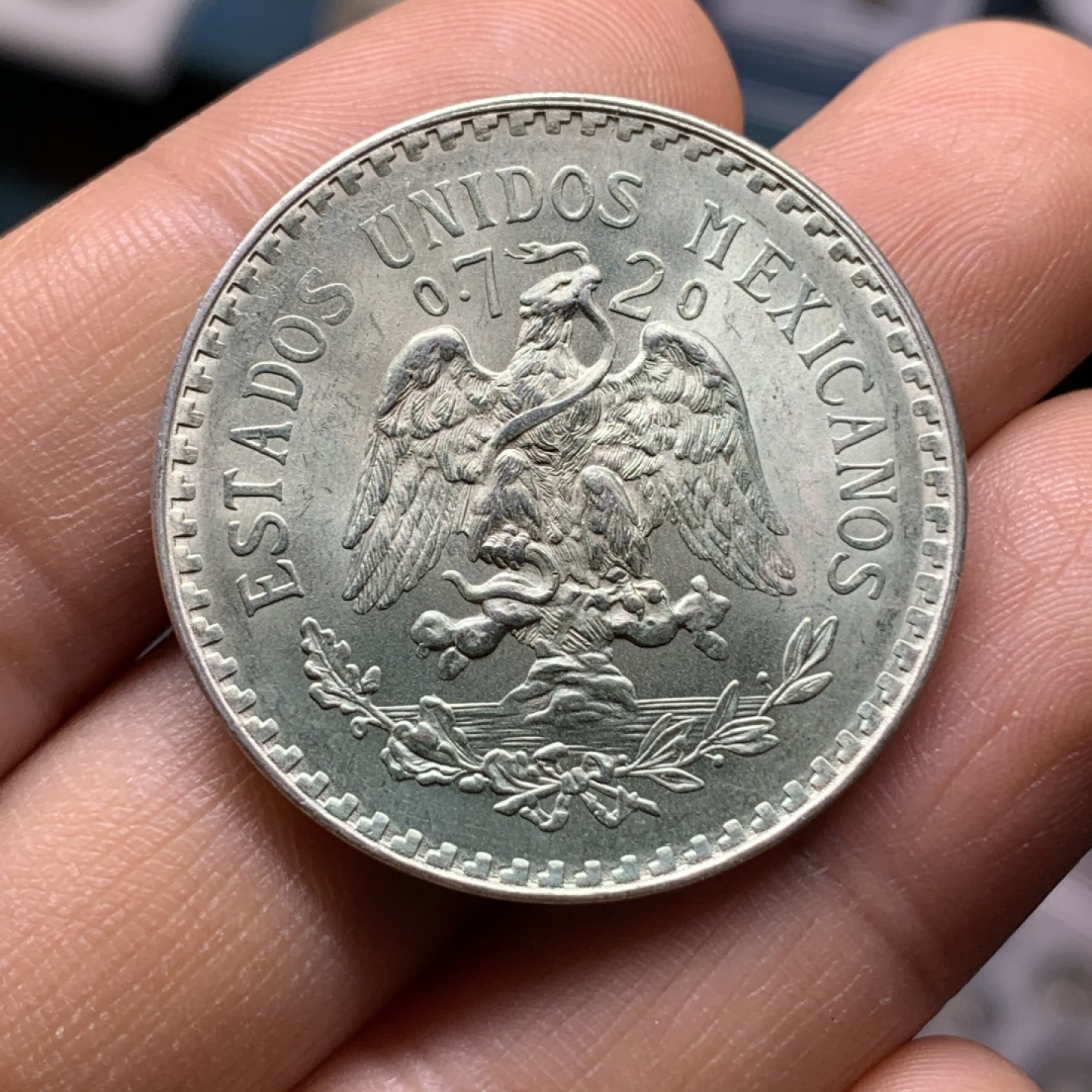 《竞宝斋》钱币微拍-第24场-本周日，周一2场连拍（全场顺丰包邮） 墨西哥 1943年 鹰洋 1比索 银币 原光好品 可以送评