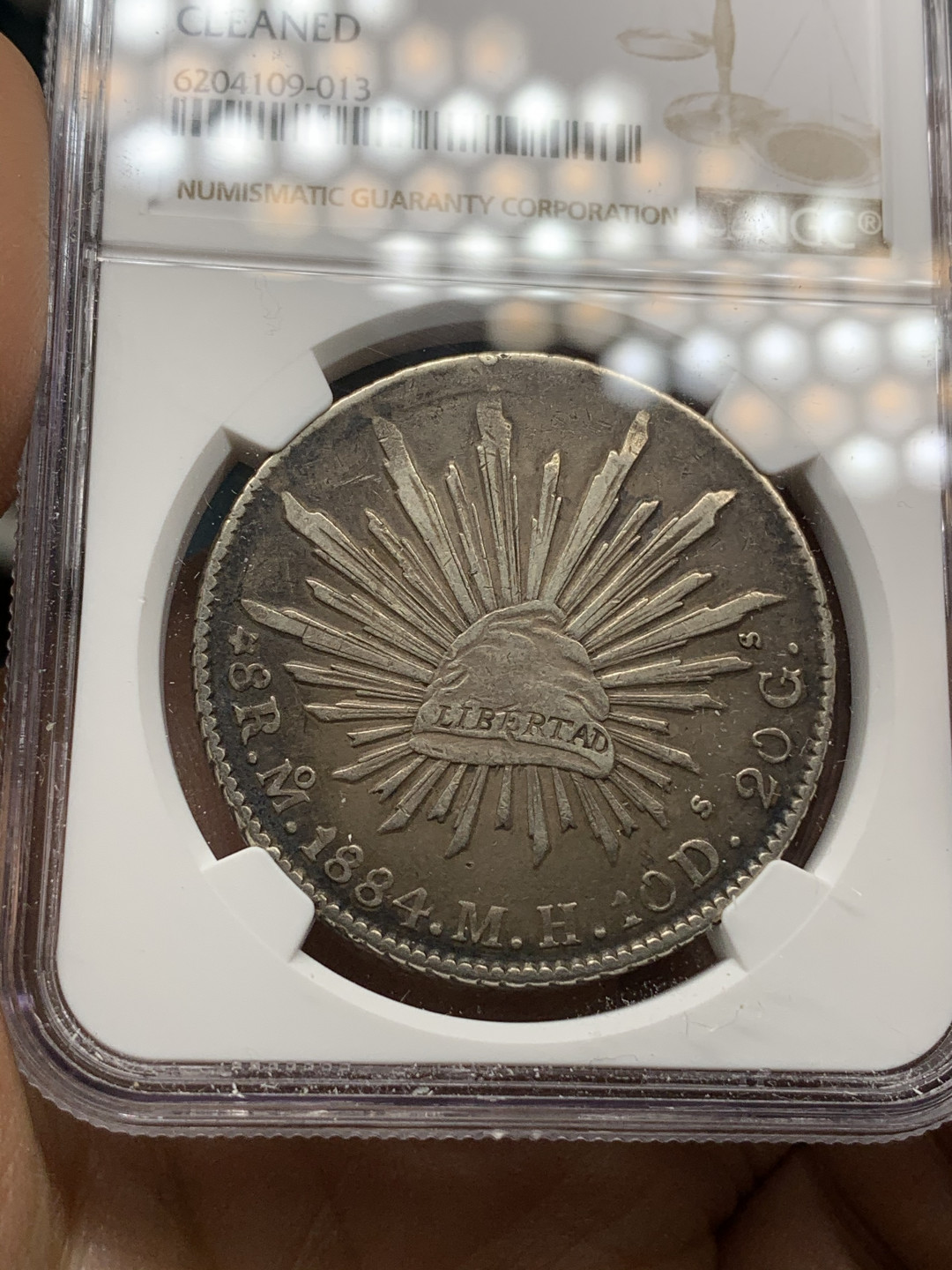 《竞宝斋》钱币微拍-第24场-本周日，周一2场连拍（全场顺丰包邮） NGC-XFD  1884 墨西哥鹰洋 8 里亚尔 墨西哥城厂  黑包浆